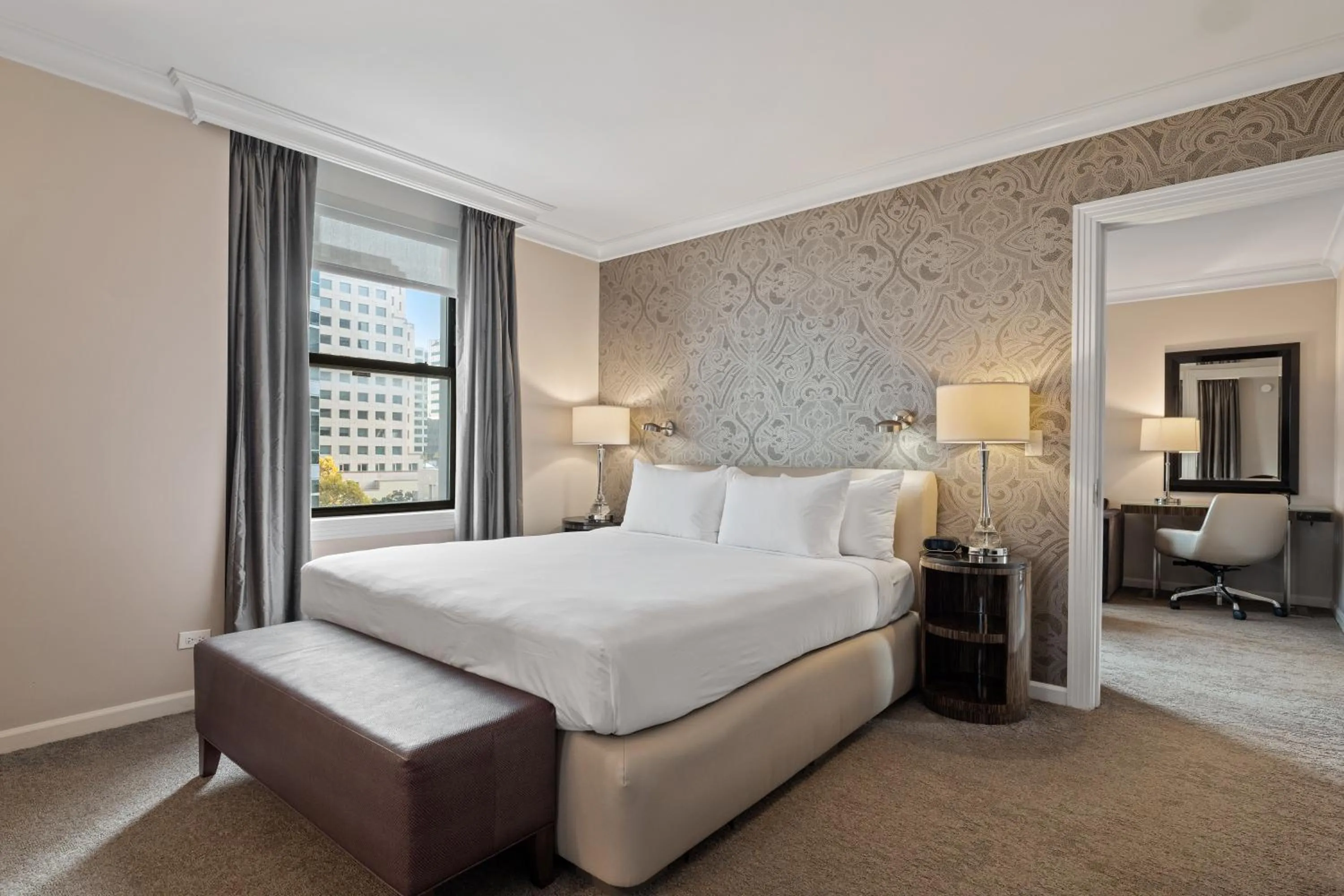 Bed in Hotel De Anza