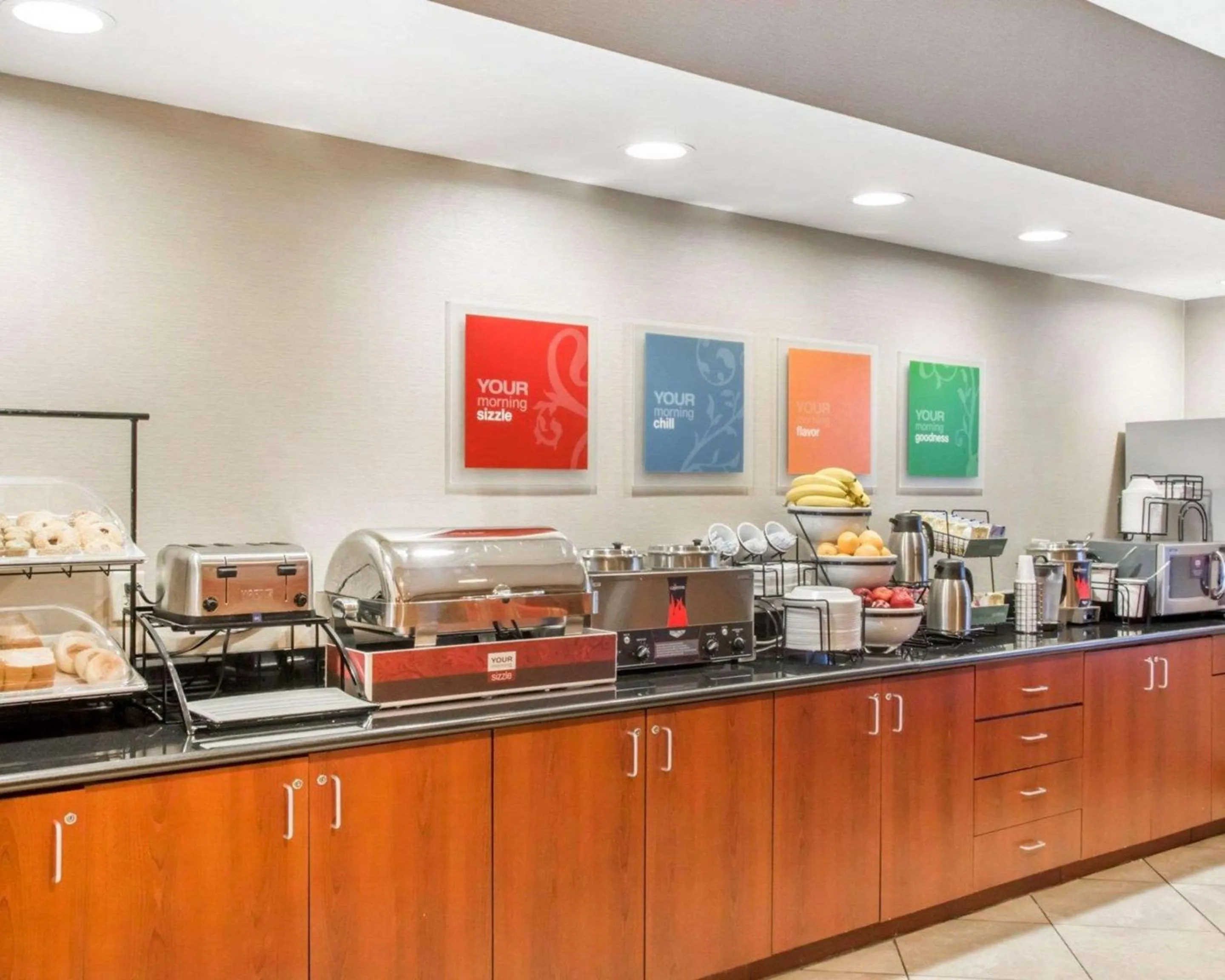 Restaurant/places to eat in Comfort Inn & Suites West Chester - North Cincinnati