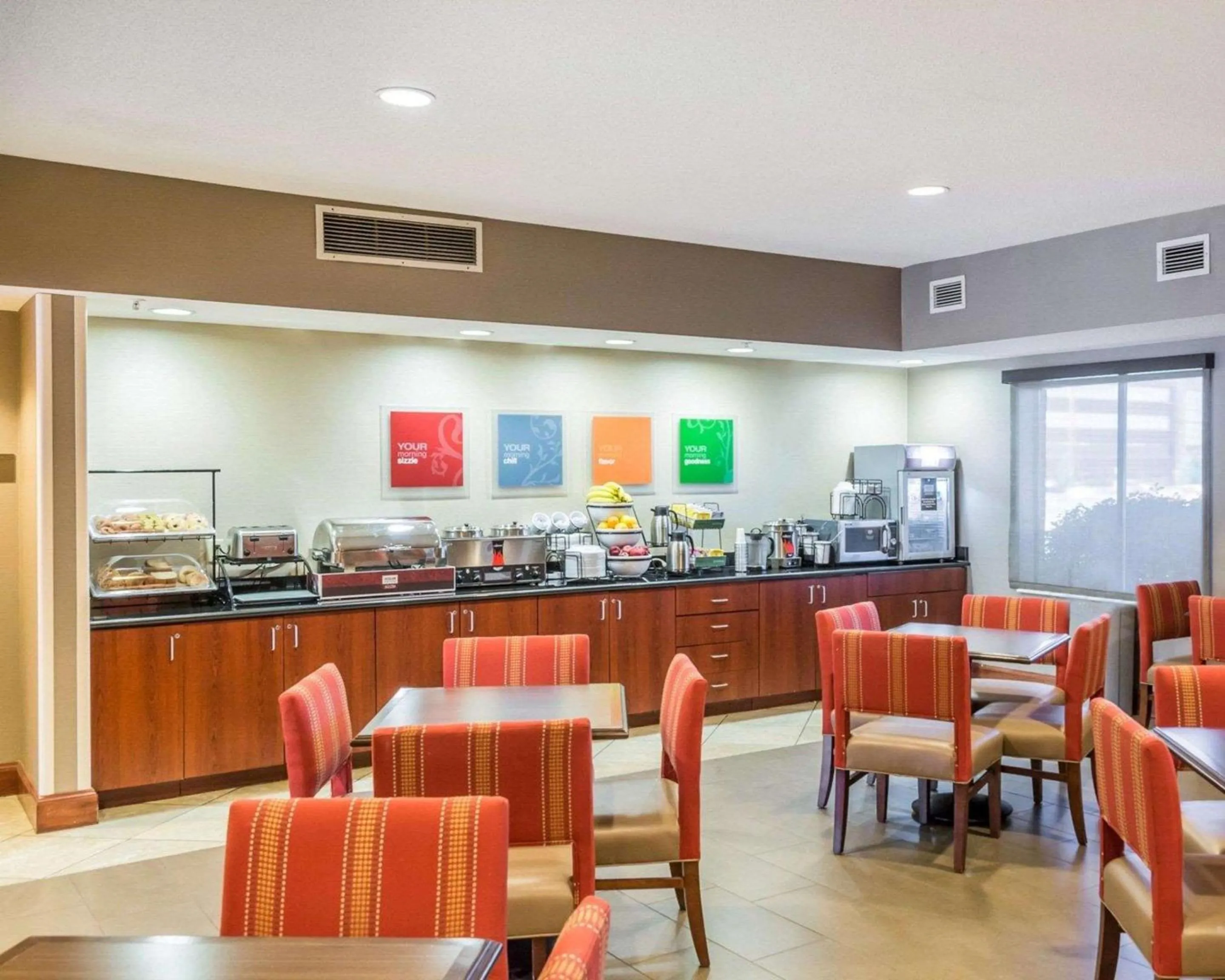 Restaurant/places to eat in Comfort Inn & Suites West Chester - North Cincinnati