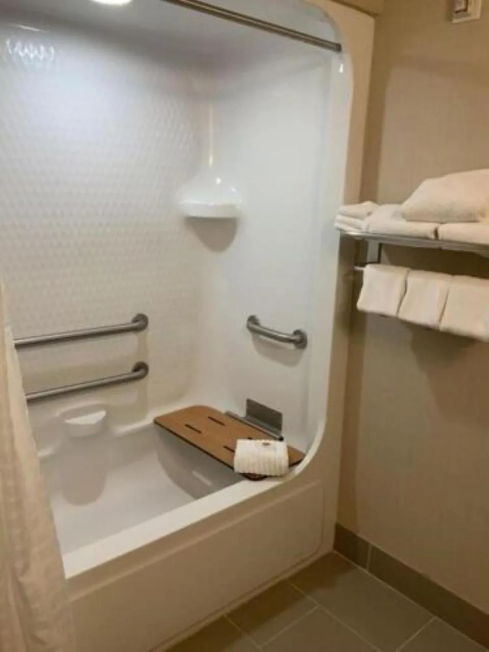 Bathroom in Comfort Inn & Suites West Chester - North Cincinnati