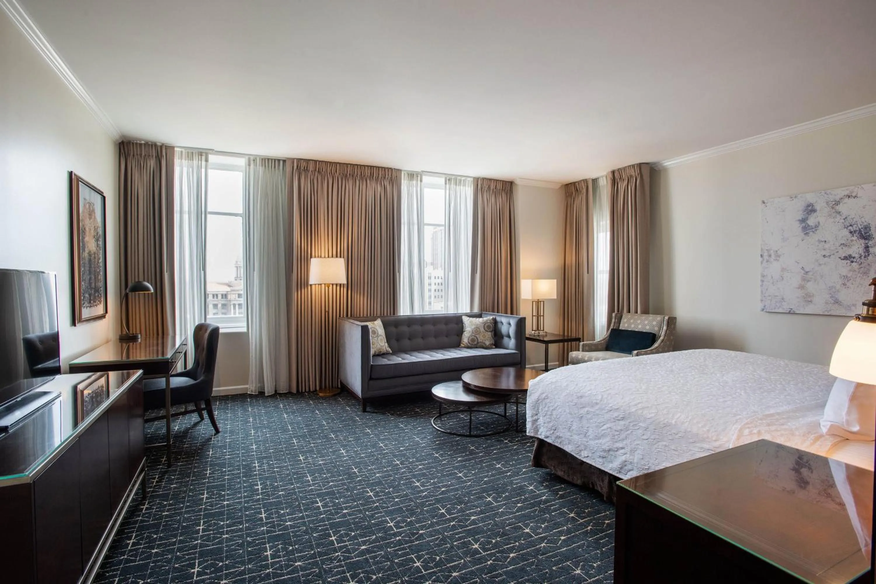 Photo of the whole room, Bed in Magnolia Hotel Houston, a Tribute Portfolio Hotel