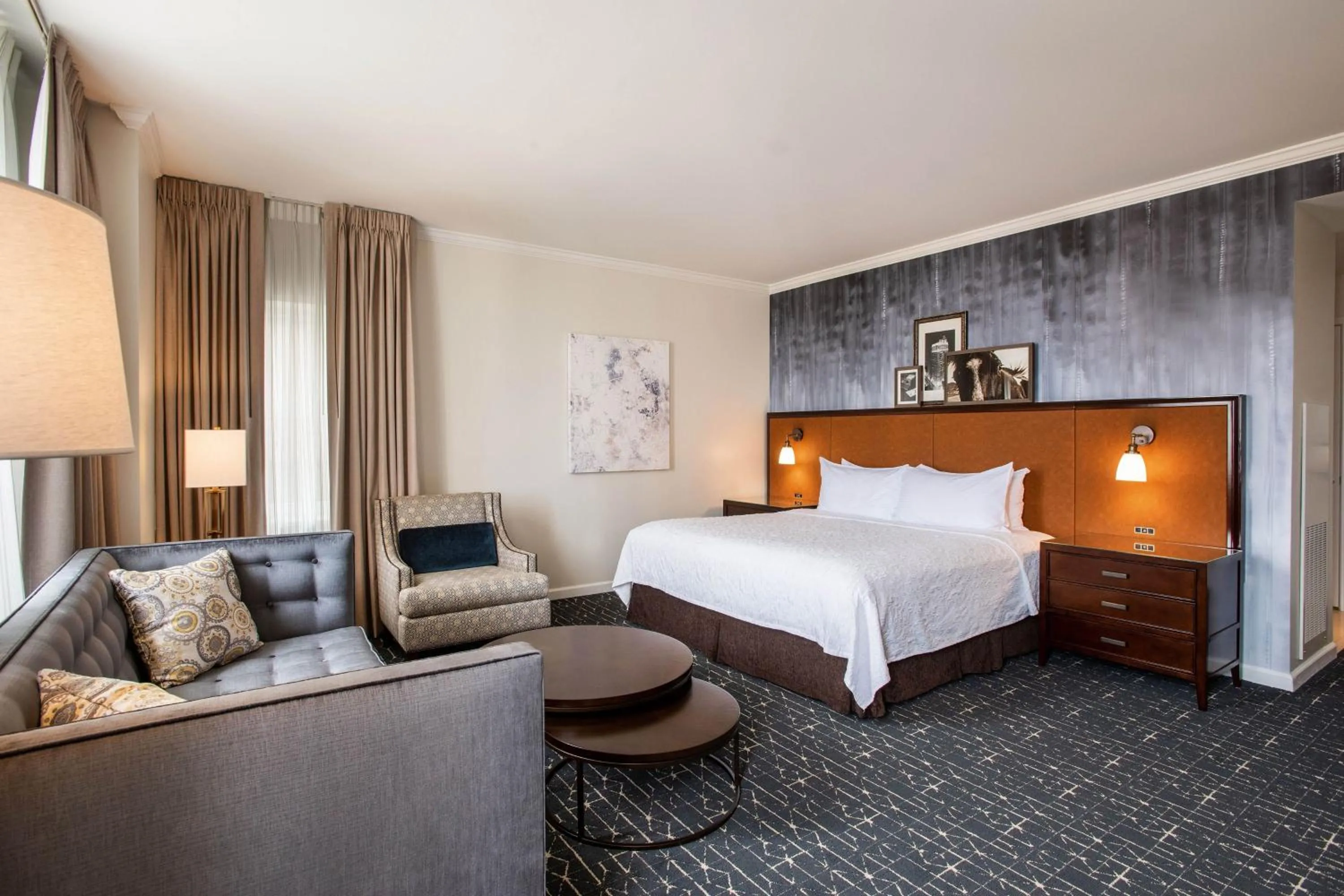 Photo of the whole room, Bed in Magnolia Hotel Houston, a Tribute Portfolio Hotel