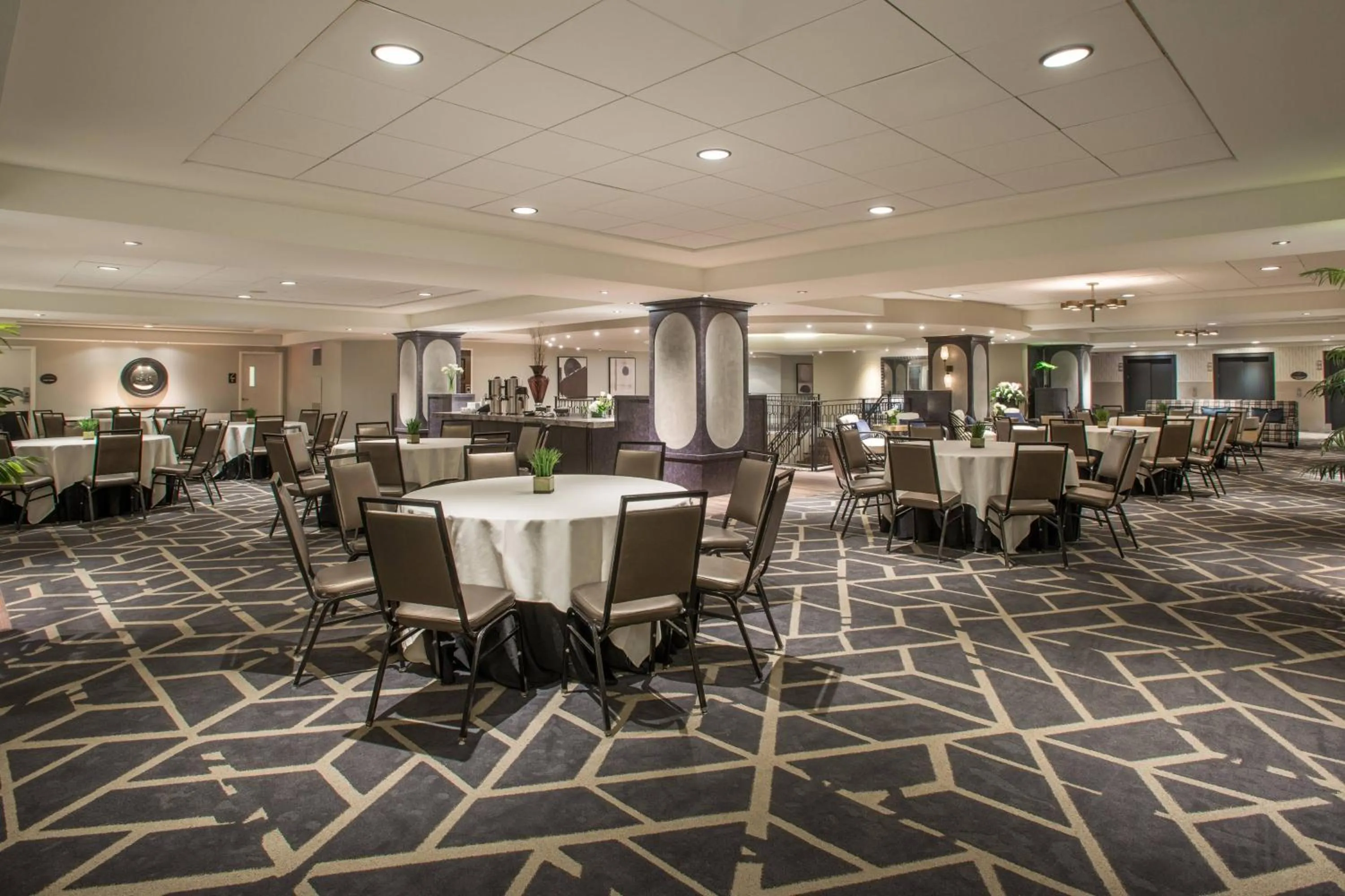 Meeting/conference room in Magnolia Hotel Houston, a Tribute Portfolio Hotel