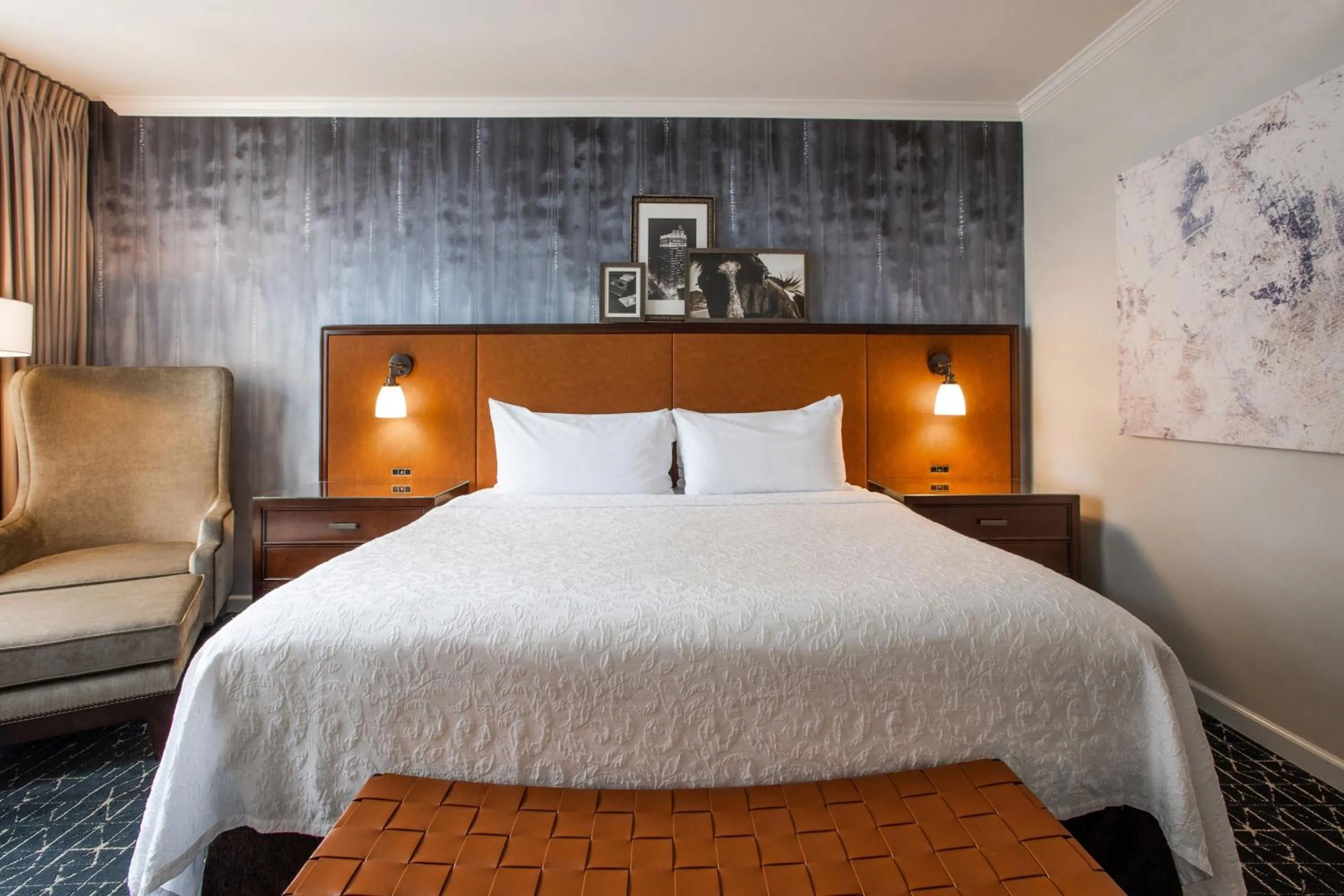 Photo of the whole room, Bed in Magnolia Hotel Houston, a Tribute Portfolio Hotel