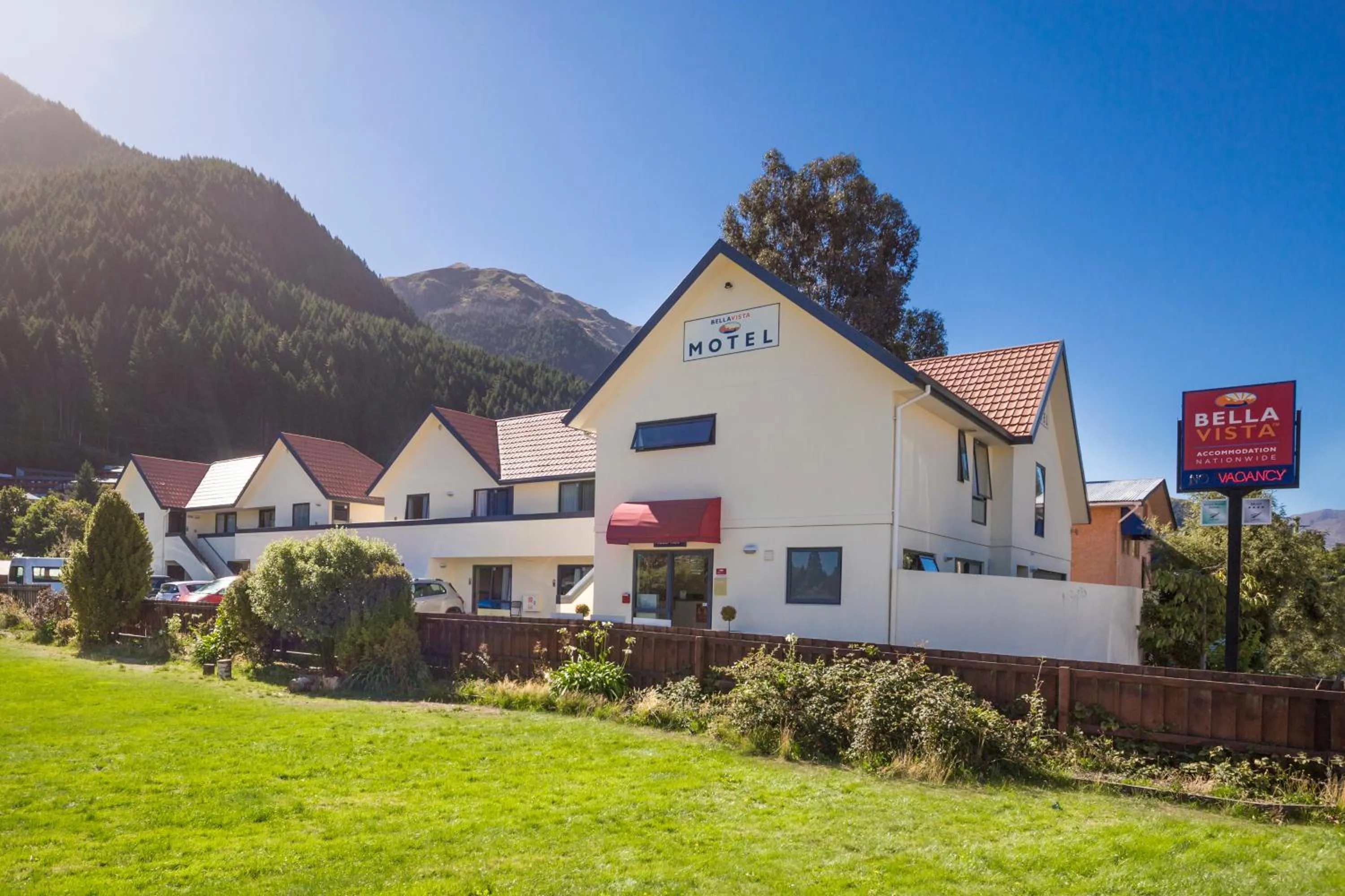 Property building in Bella Vista Queenstown