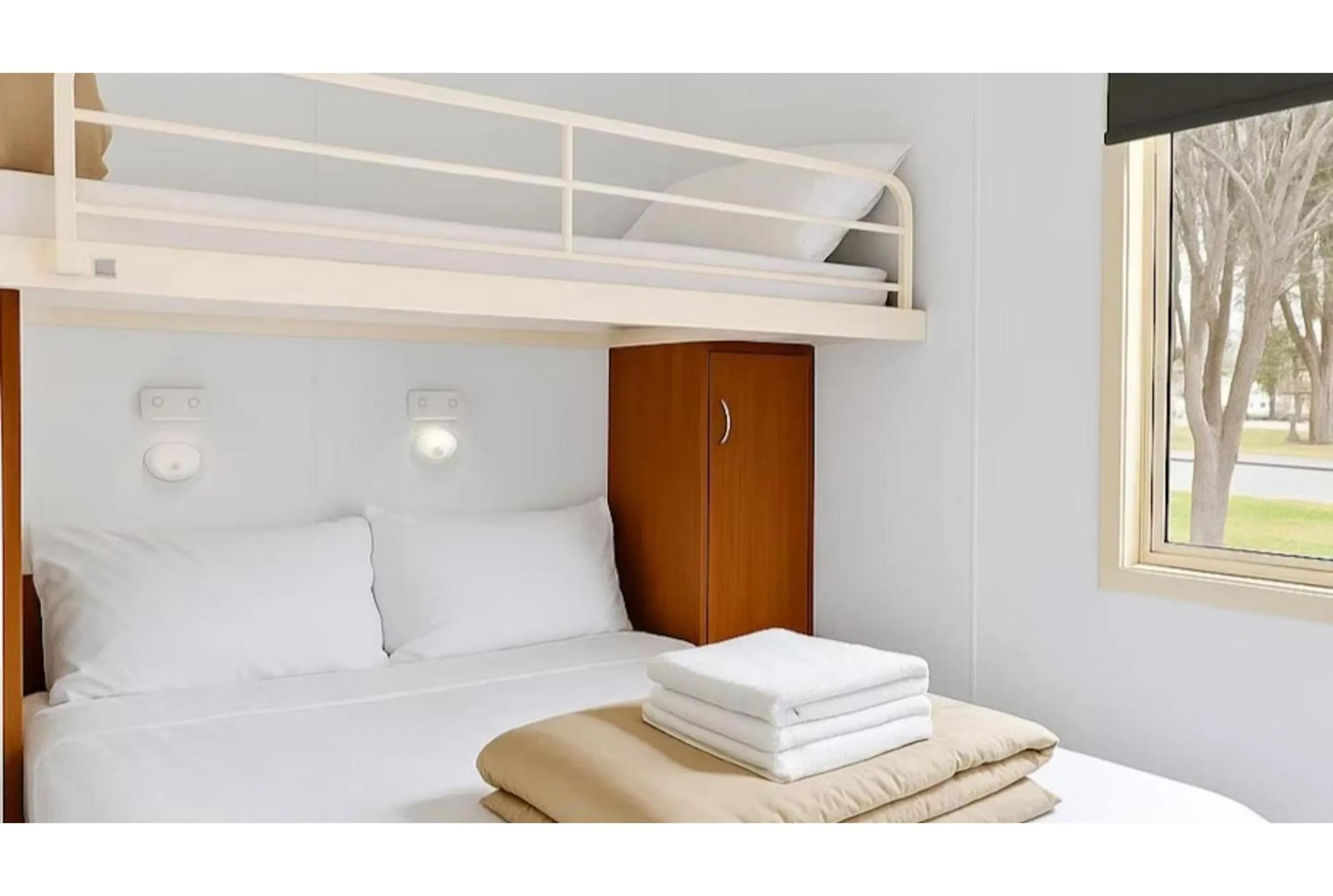 Bedroom, Bed in Discovery Parks - Maidens Inn Moama