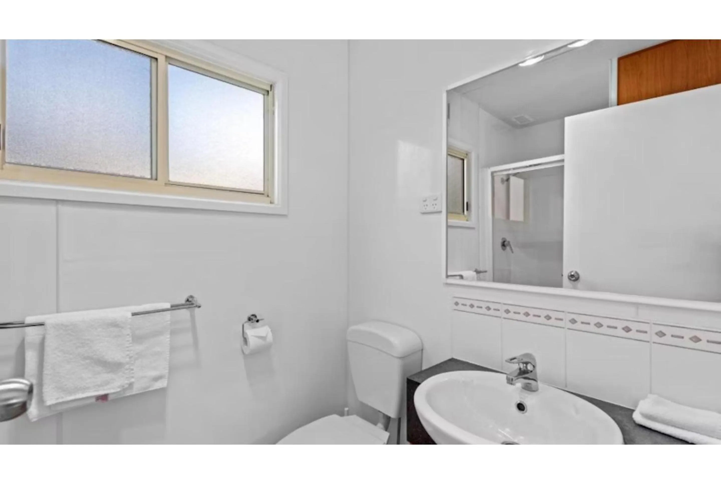 Bathroom in Discovery Parks - Maidens Inn Moama