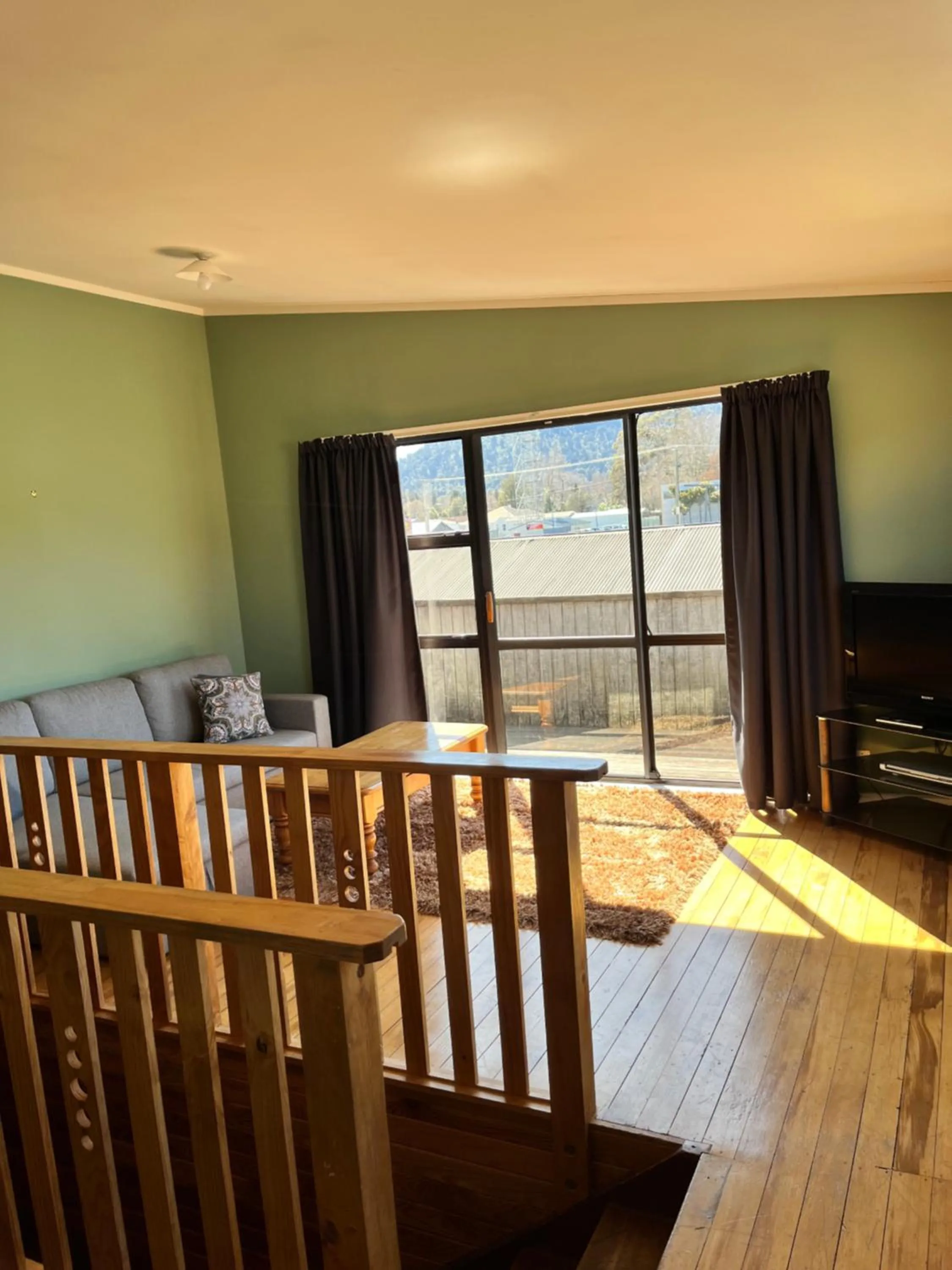 Seating area in Alpine Motel