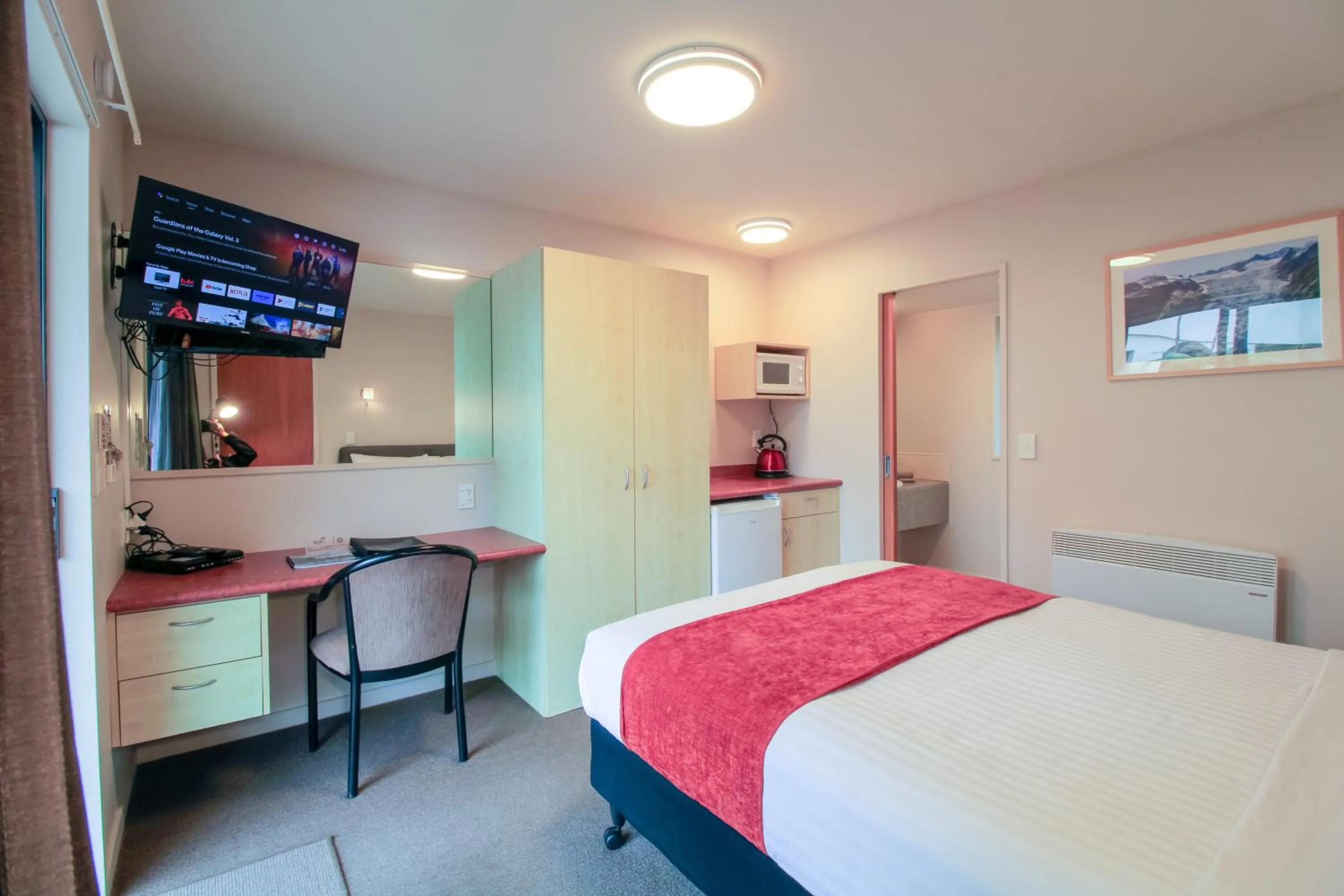 Bedroom, Bed in Bella Vista Motel Franz Josef Glacier