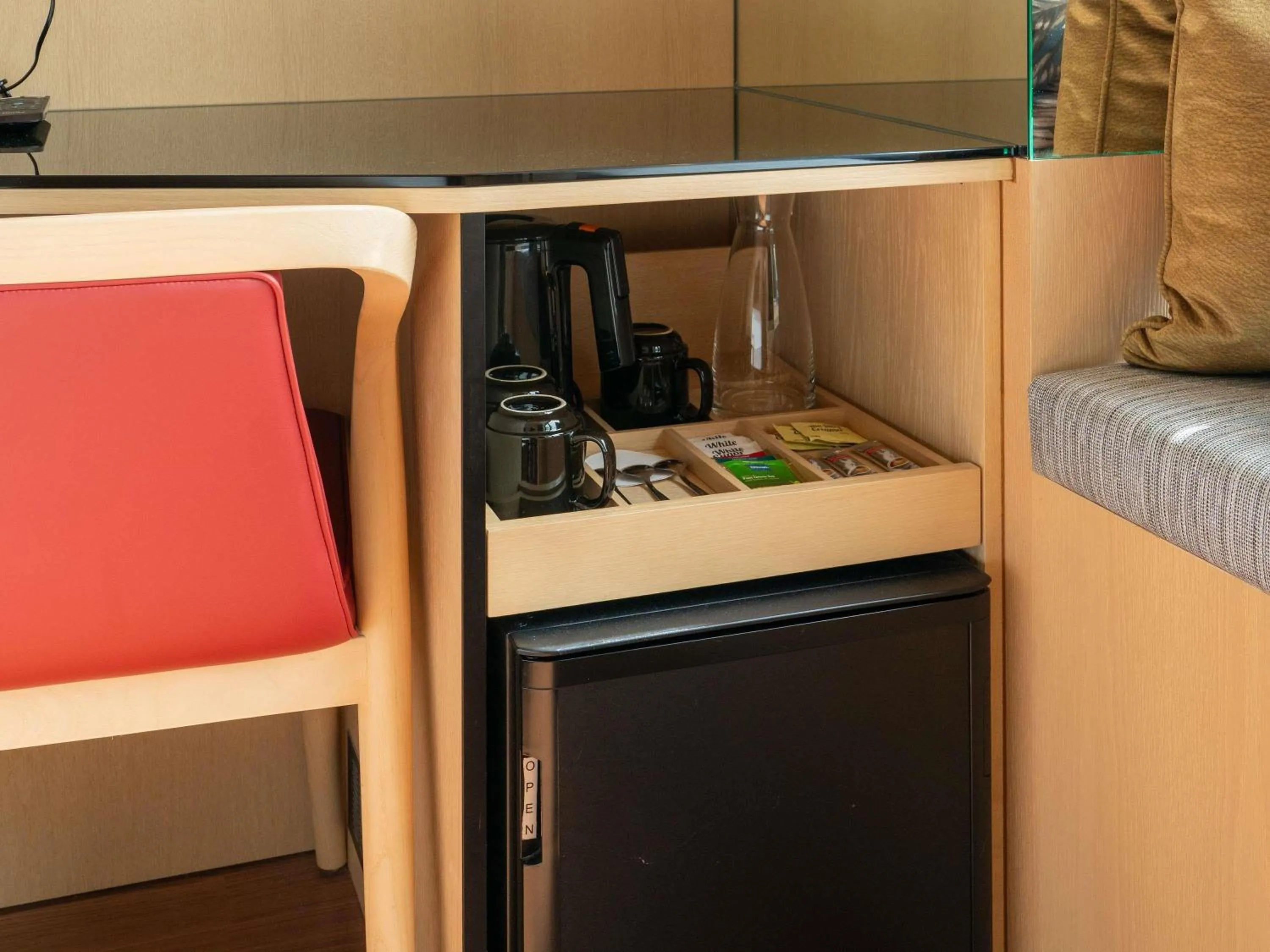 Bedroom in Ibis Singapore on Bencoolen