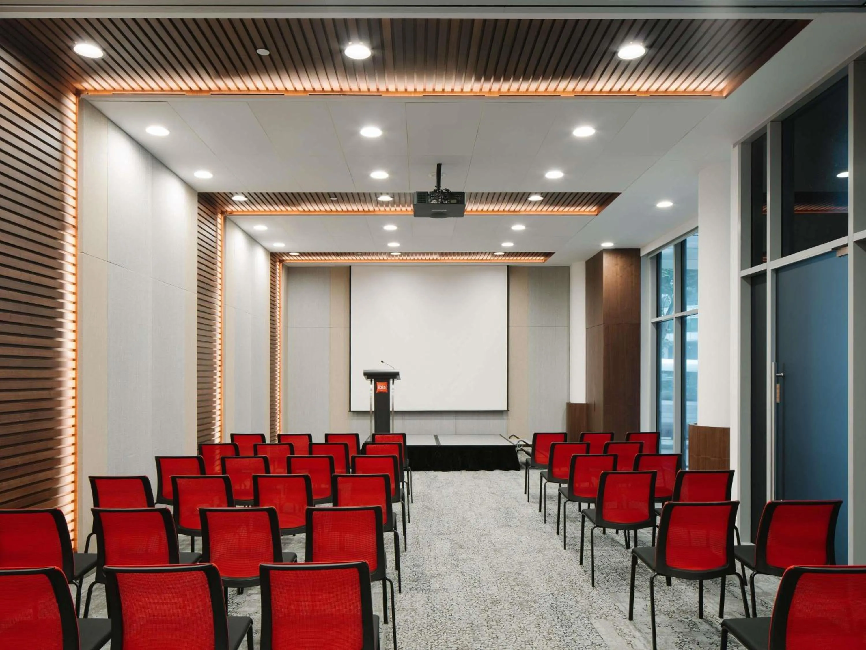 Property building in Ibis Singapore on Bencoolen