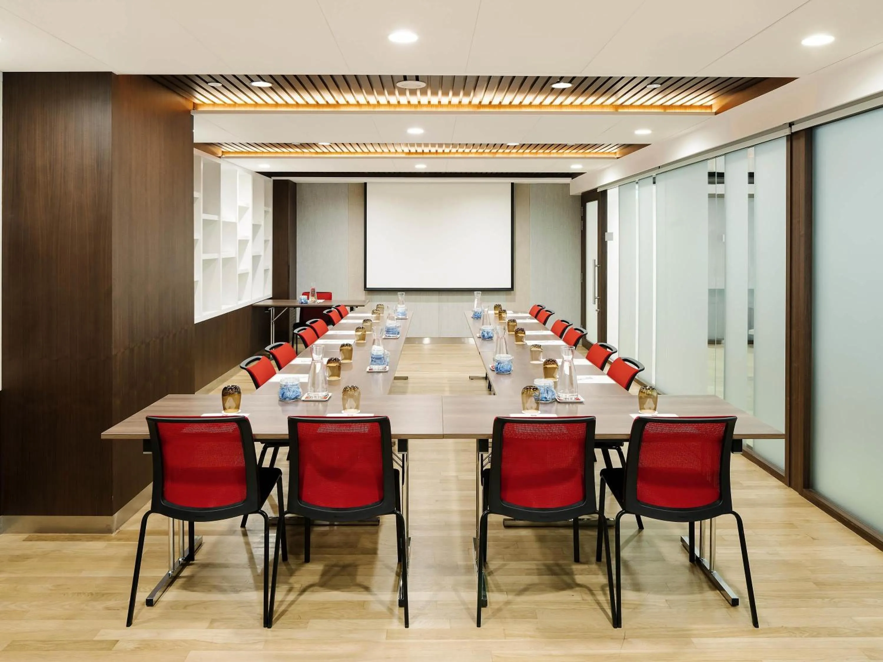 Meeting/conference room in Ibis Singapore on Bencoolen
