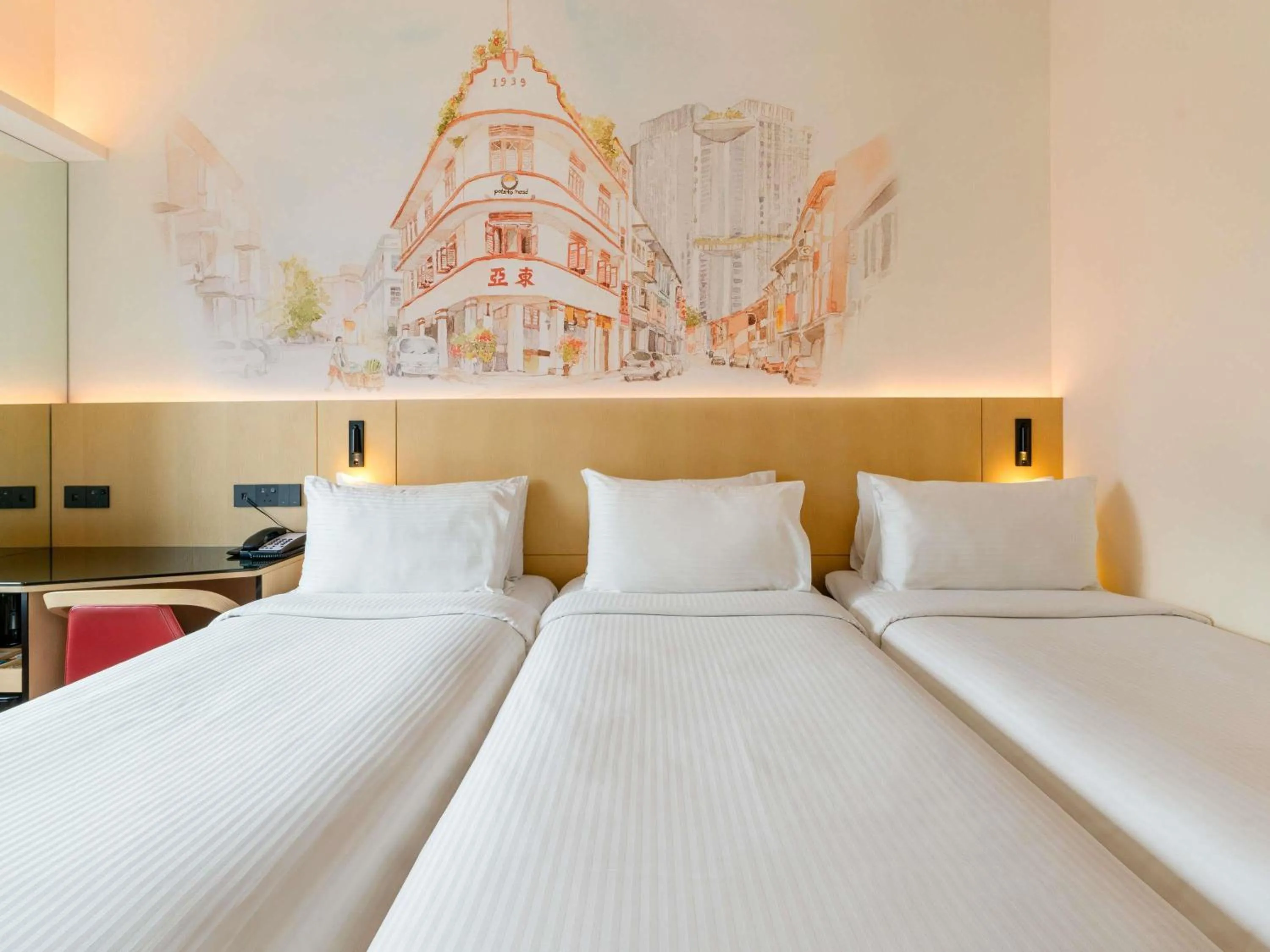 Bedroom, Bed in Ibis Singapore on Bencoolen