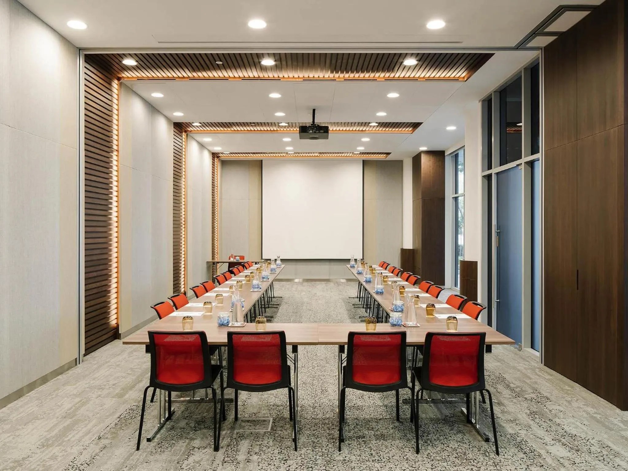 Meeting/conference room in Ibis Singapore on Bencoolen