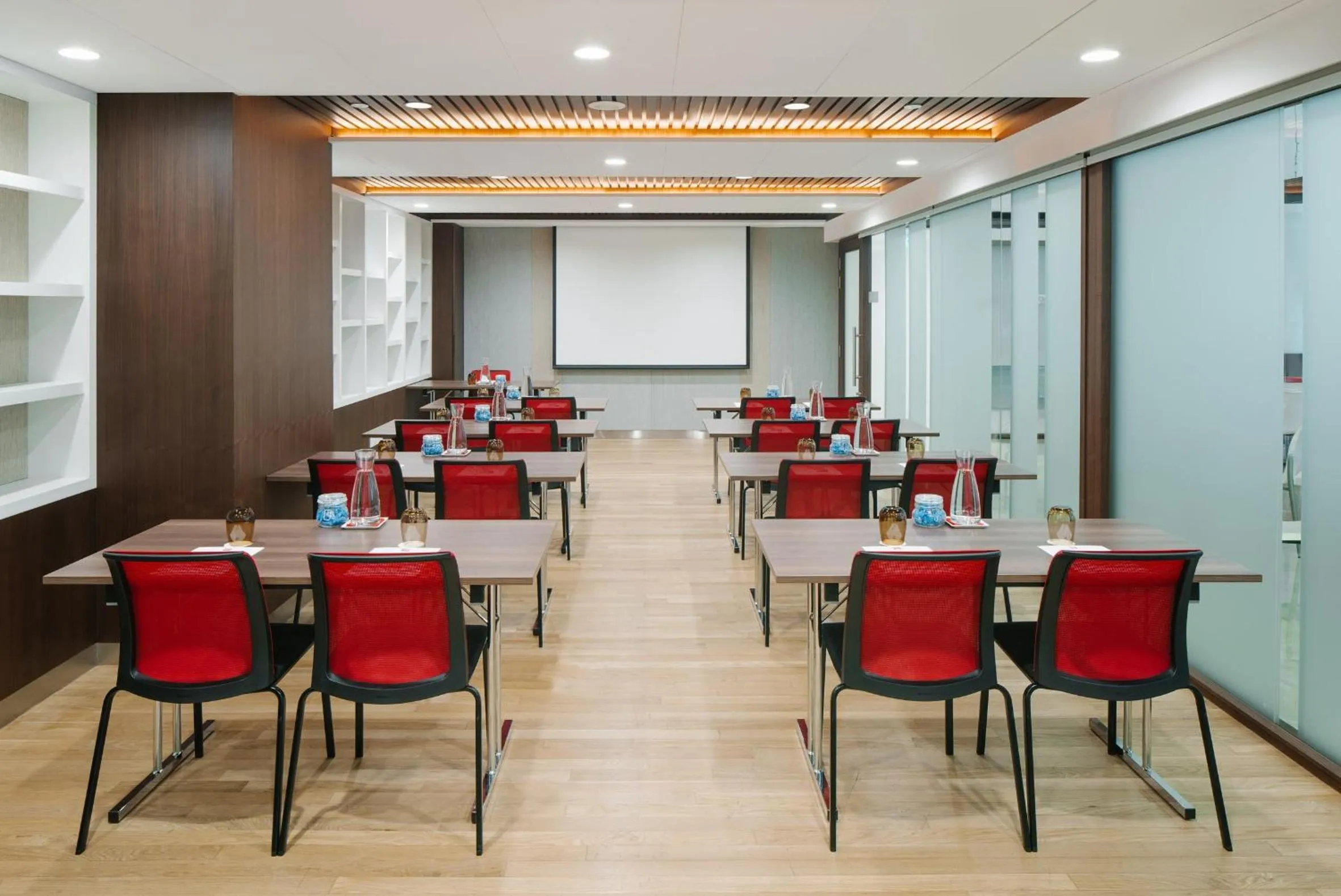 Meeting/conference room in Ibis Singapore on Bencoolen
