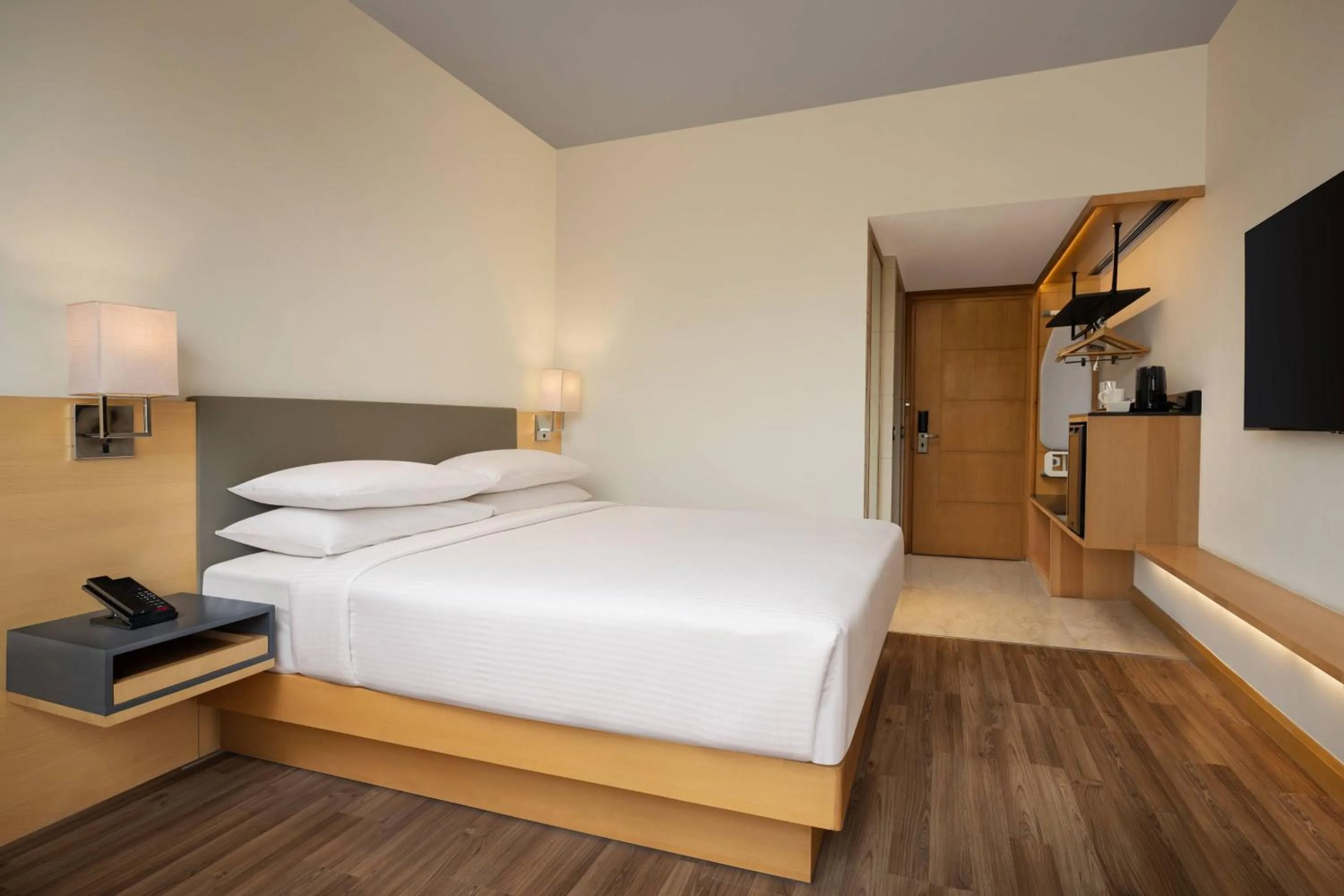 Photo of the whole room, Bed in Fairfield by Marriott Jaipur