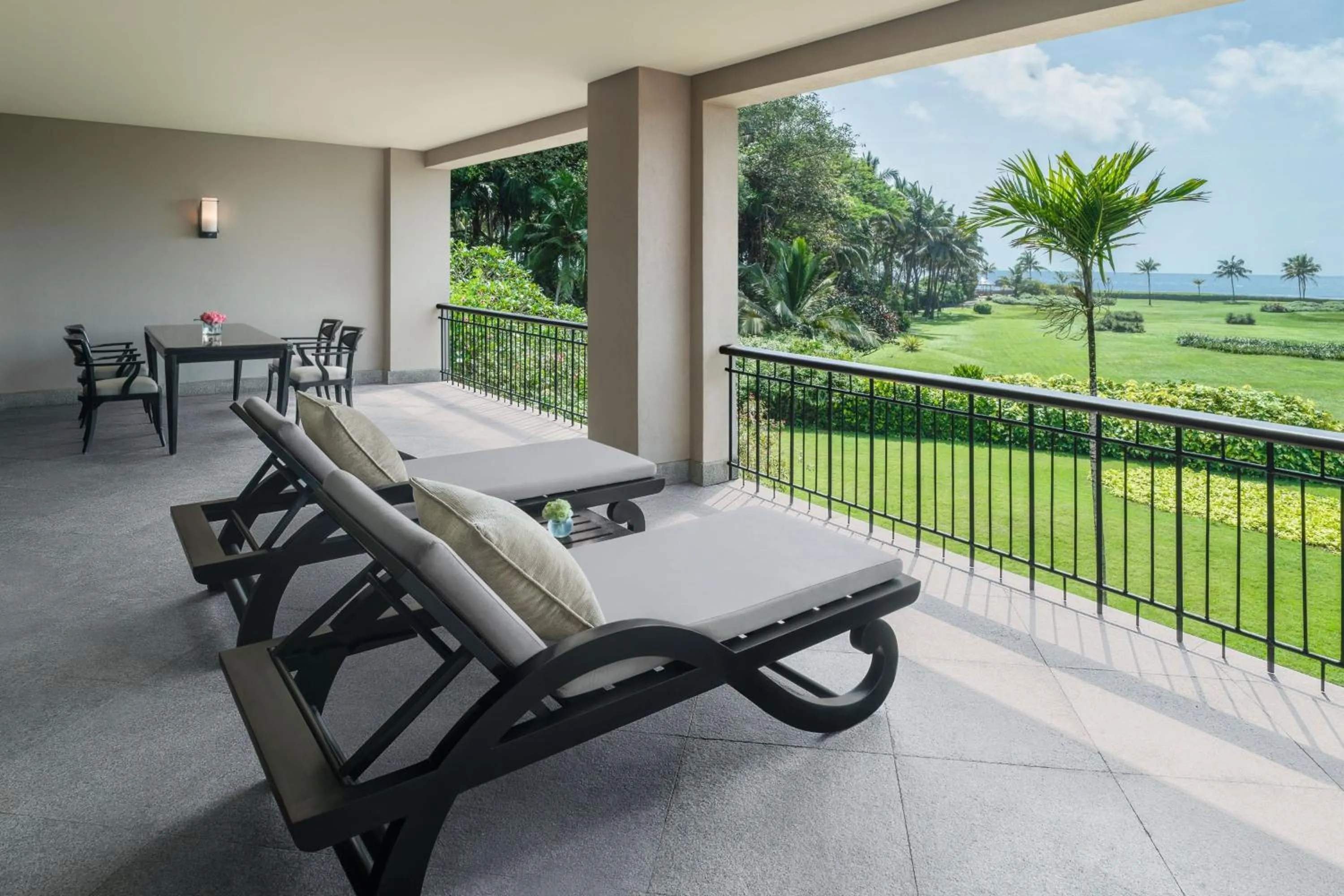 Photo of the whole room in The St. Regis Goa Resort