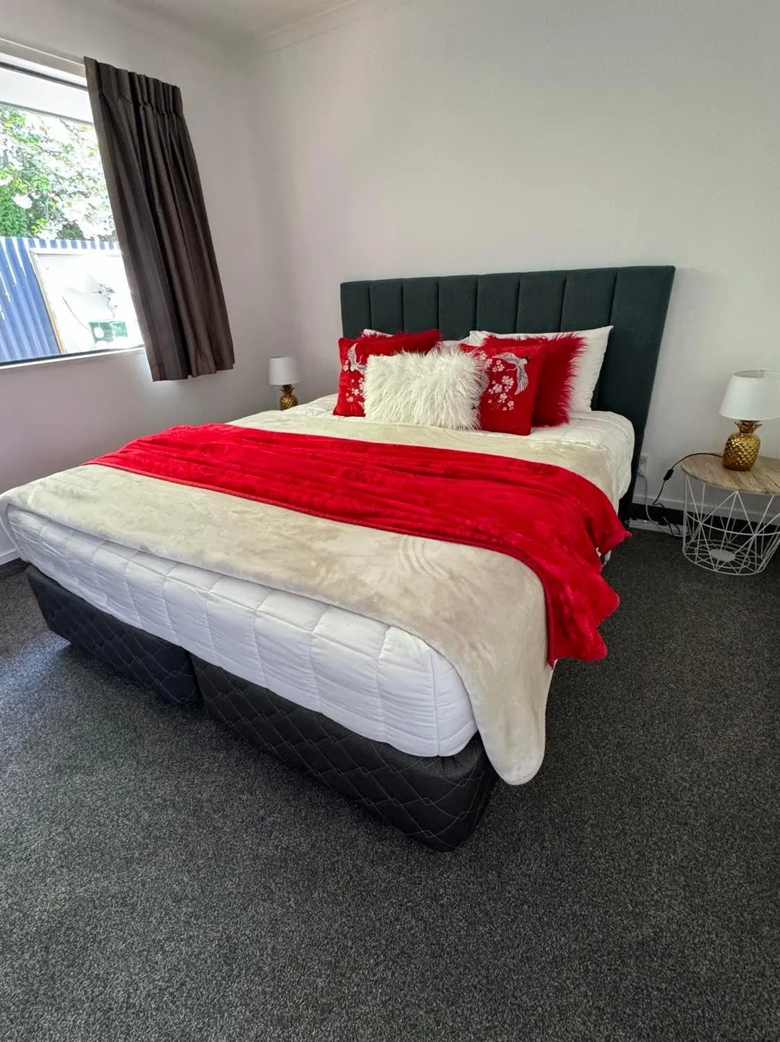 Bedroom, Bed in Centre Court Motel