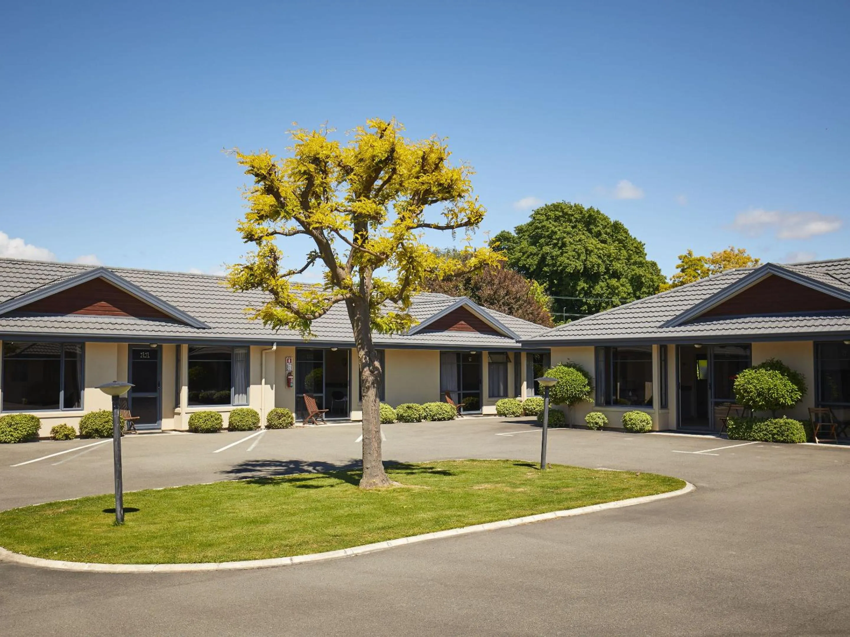 Property building in Centre Court Motel