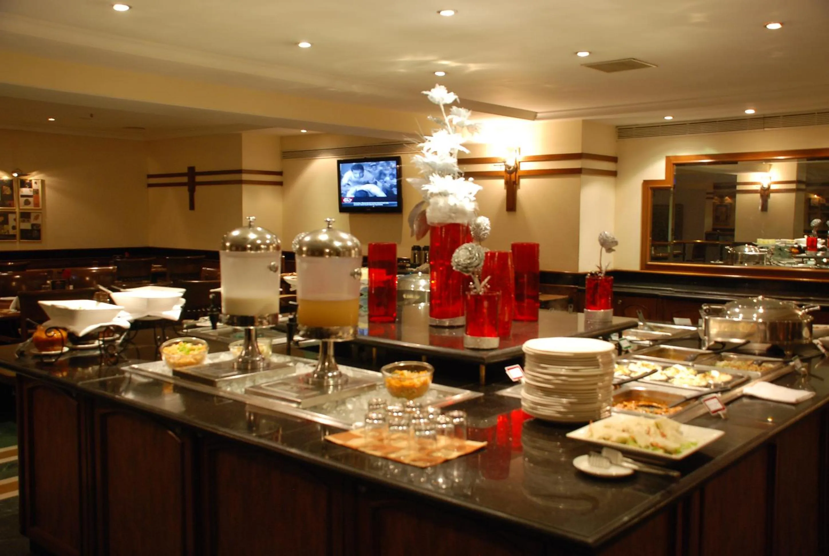 Food and drinks in Aditya Park-A Sarovar Portico Hotel