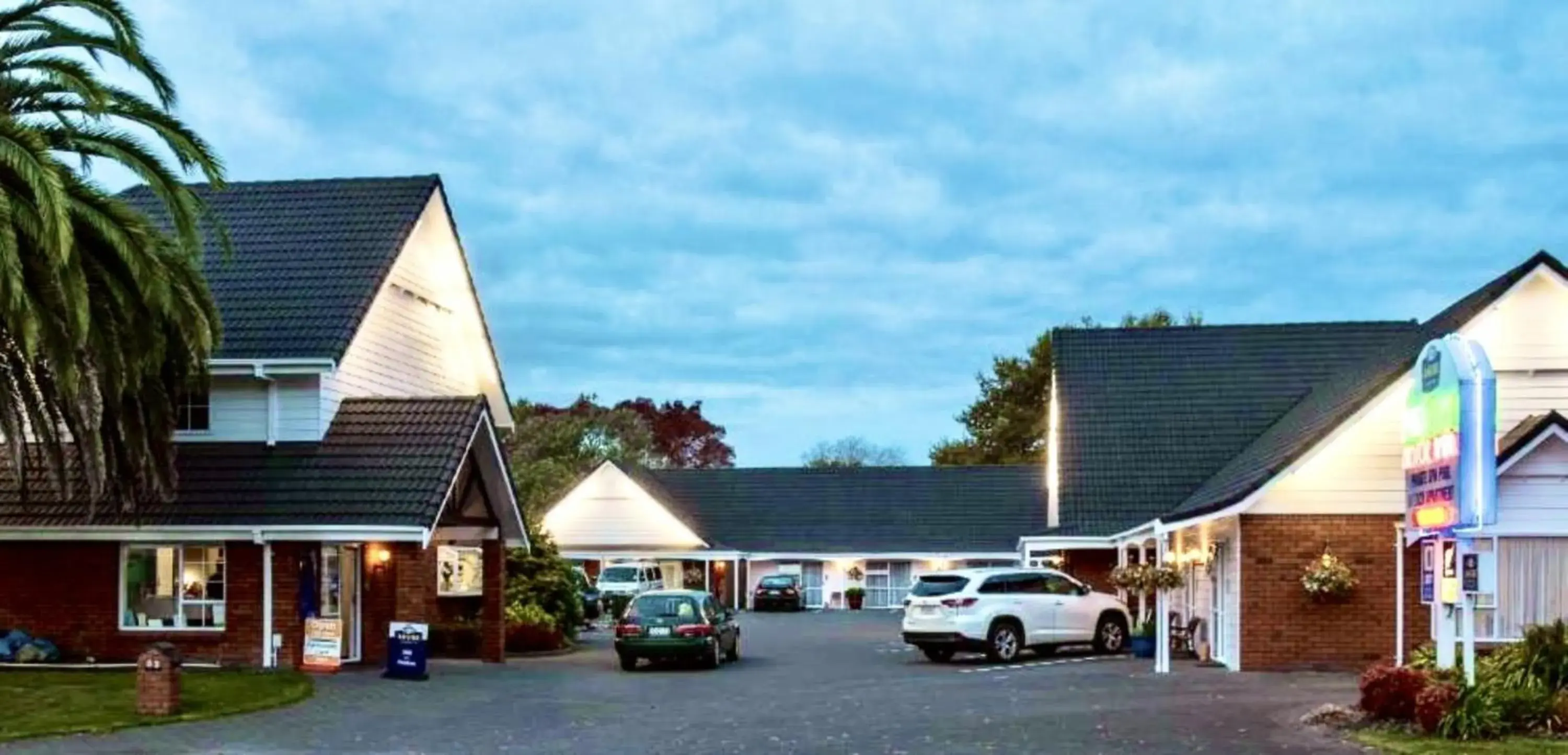 Palm Court Motor Inn Palm Court Motor Inn