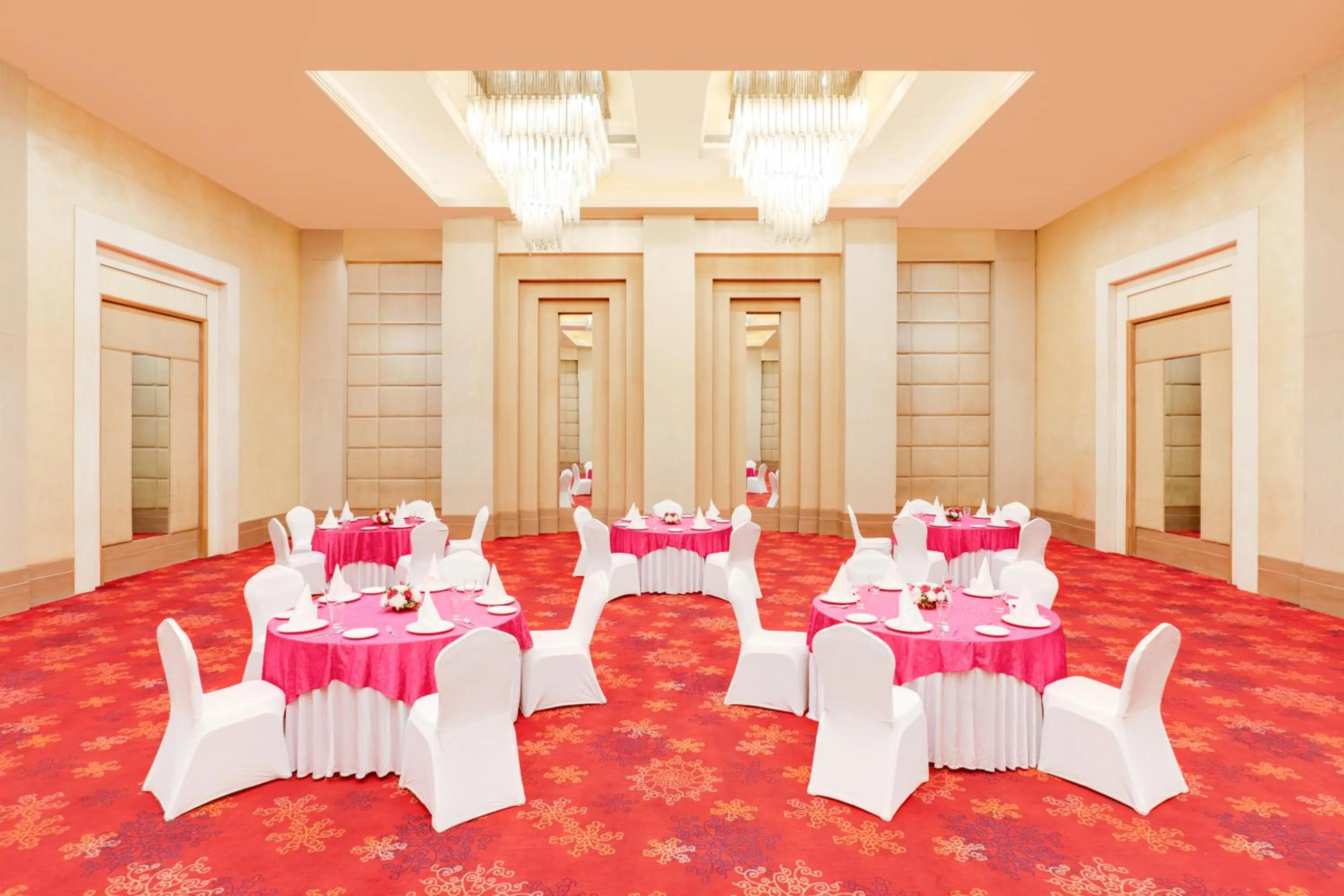Banquet/Function facilities in Lemon Tree Premier 2, Sector 29 Gurugram