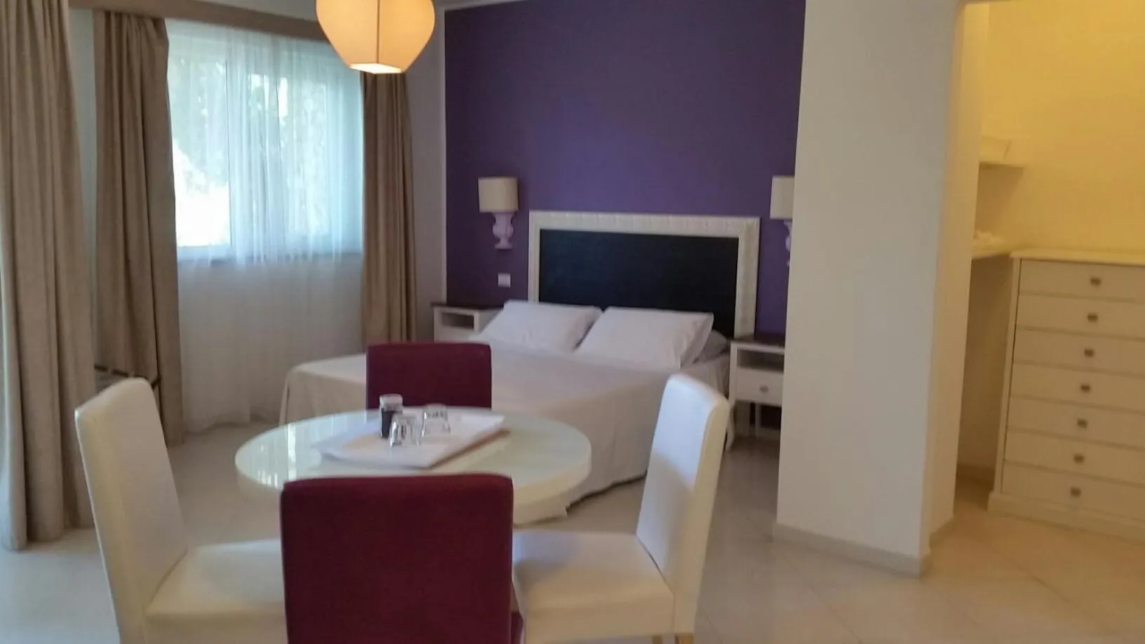 Bed in Taormina Villa Oasis Residence