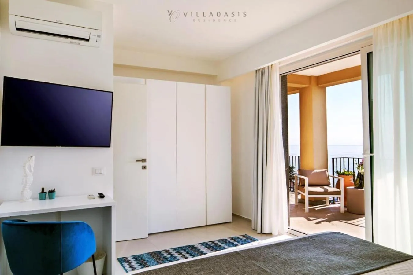 TV and multimedia in Taormina Villa Oasis Residence