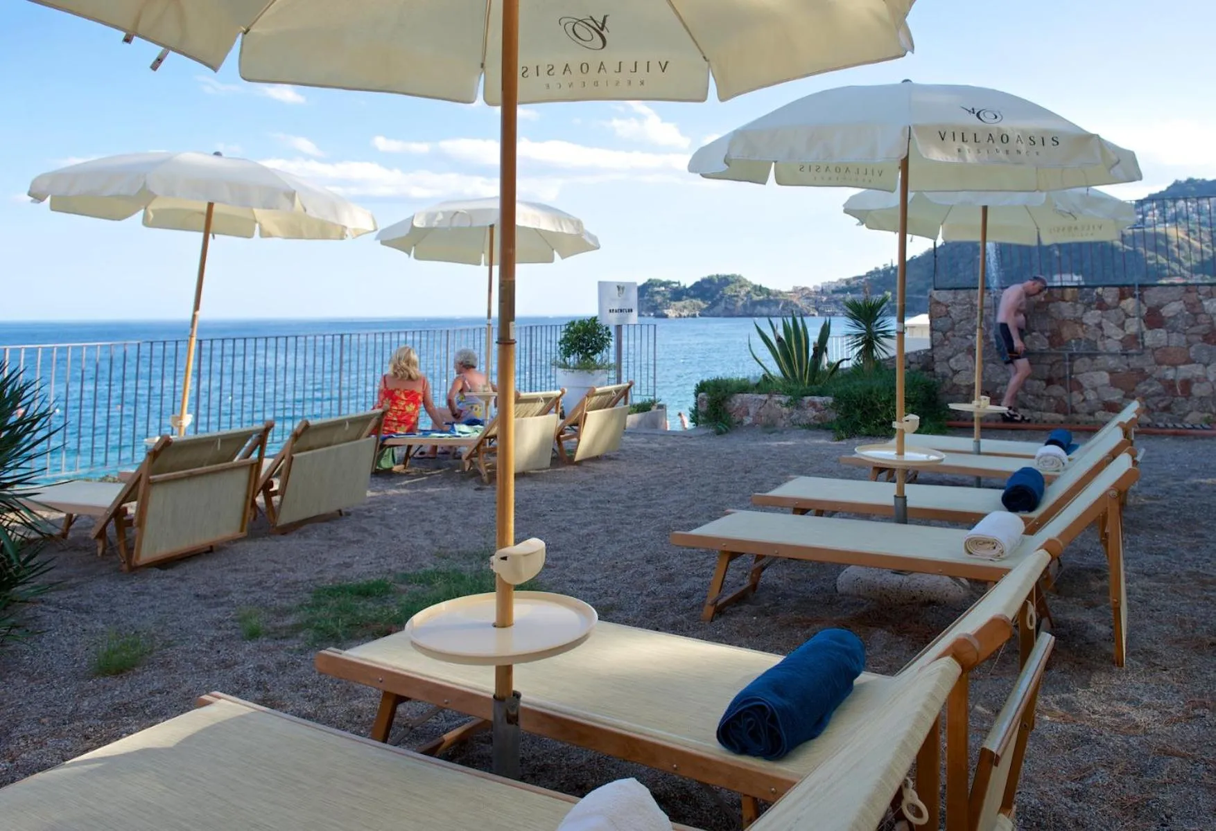 Property building in Taormina Villa Oasis Residence