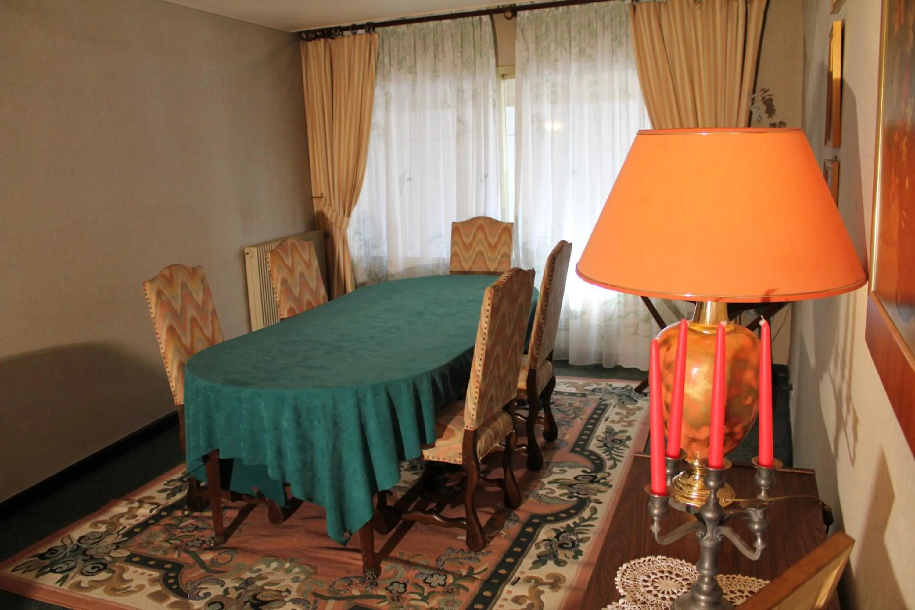 Banquet/Function facilities in Le France