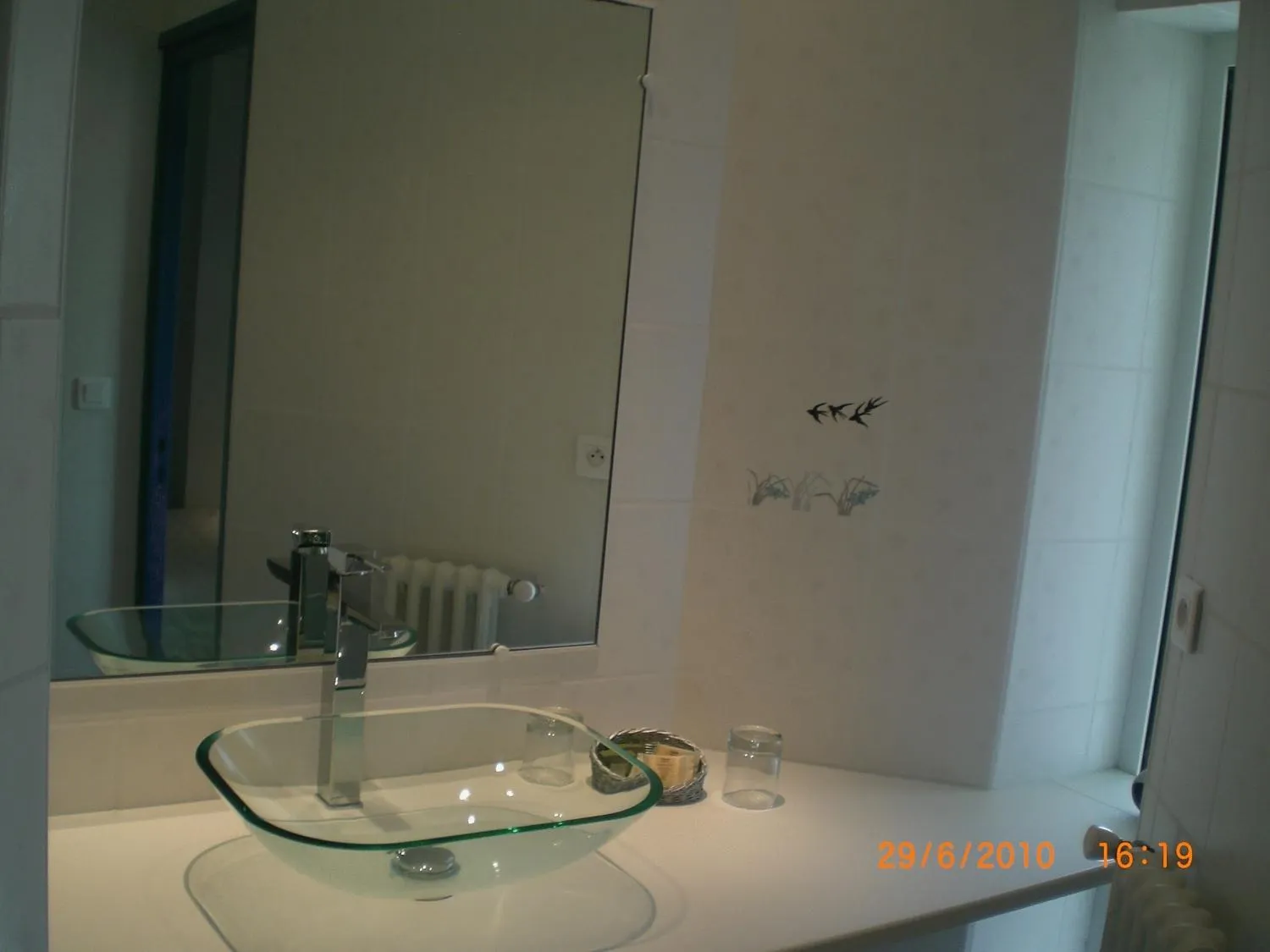 Bathroom in Le France