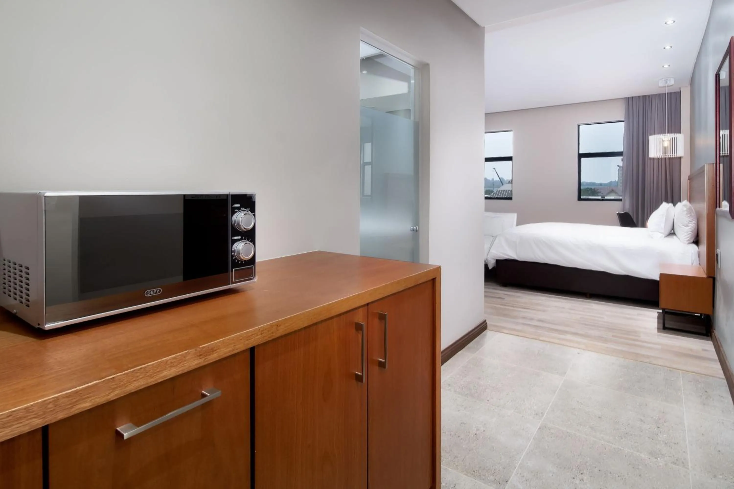 Photo of the whole room, Bed in Protea Hotel by Marriott Pretoria Hatfield