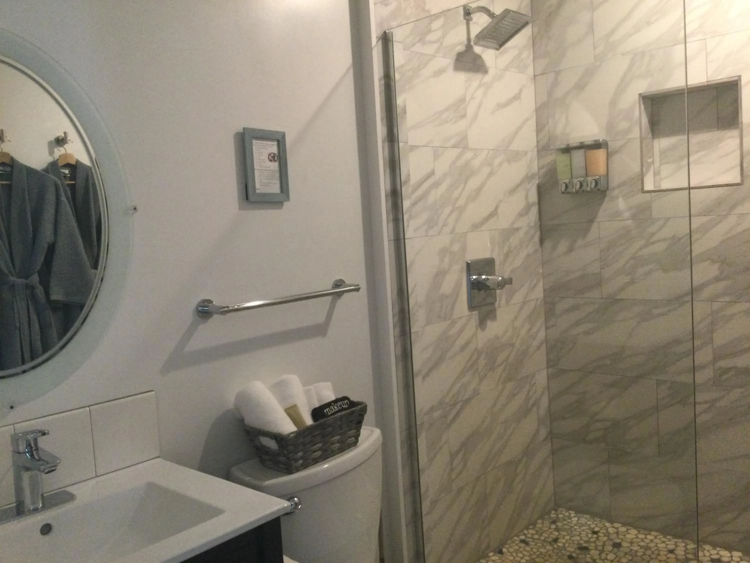 Bathroom in Hale 'Ohu Bed & Breakfast