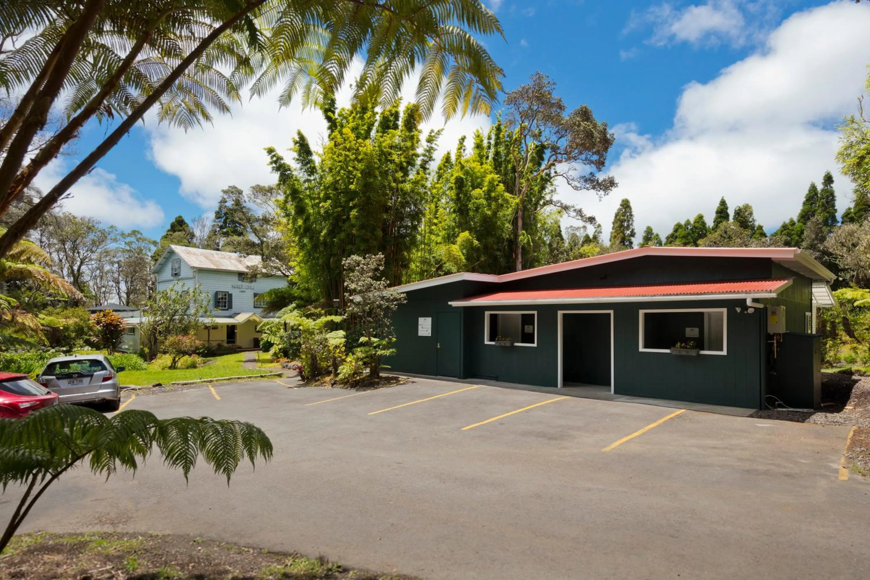 Property building in Hale 'Ohu Bed & Breakfast