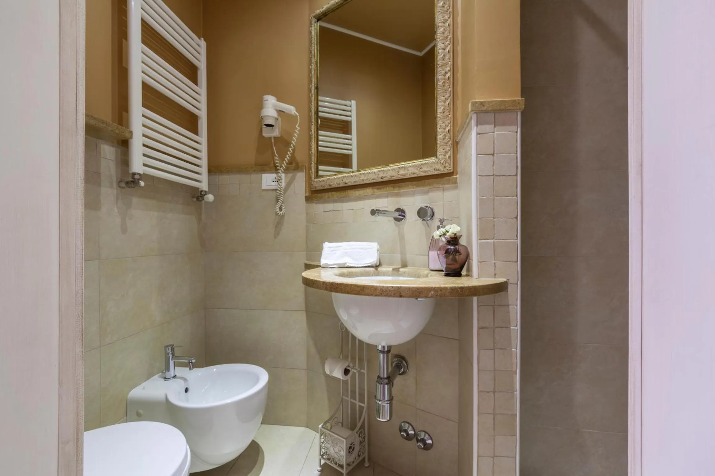 Bathroom in Soggiorno Pezzati