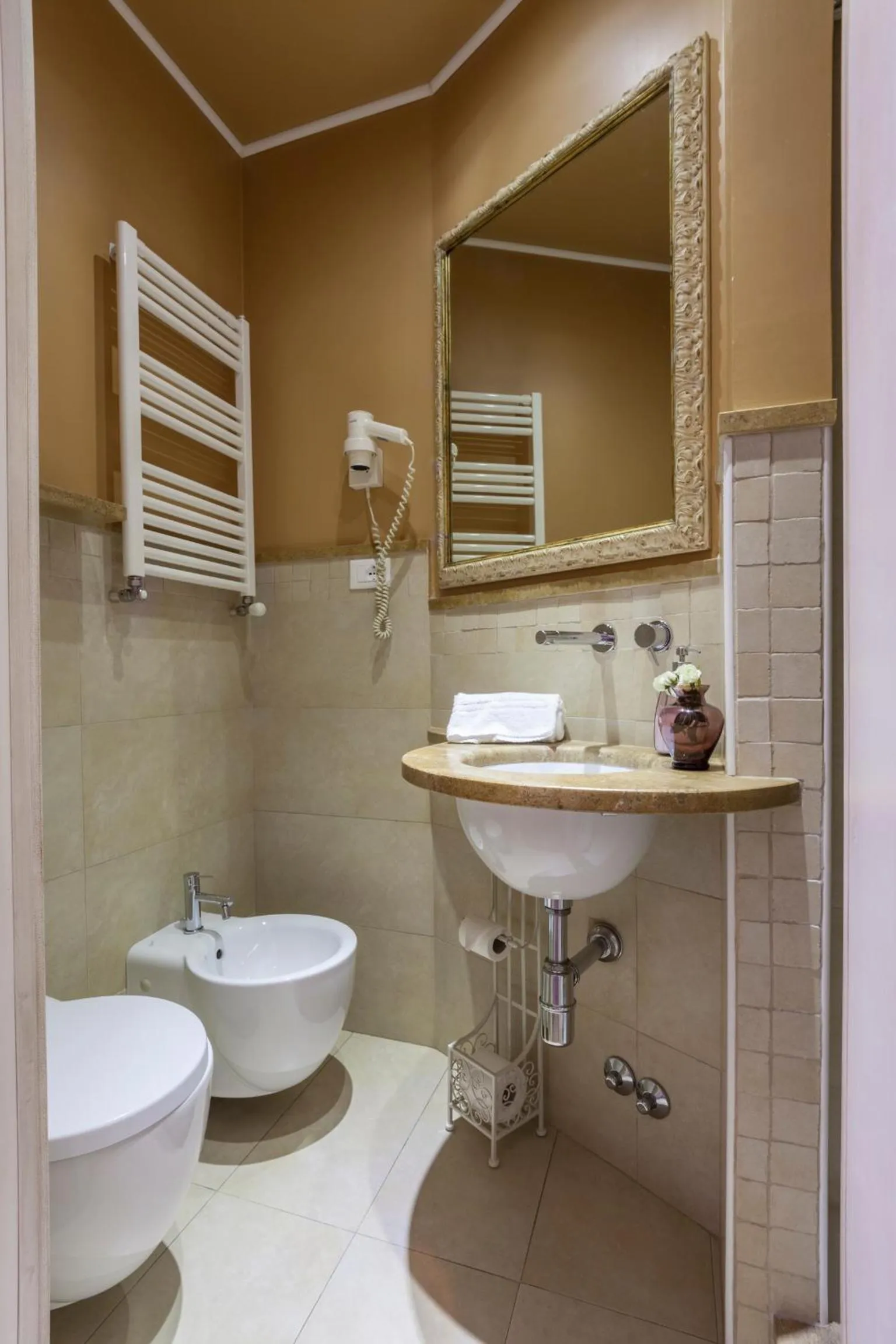 Bathroom in Soggiorno Pezzati