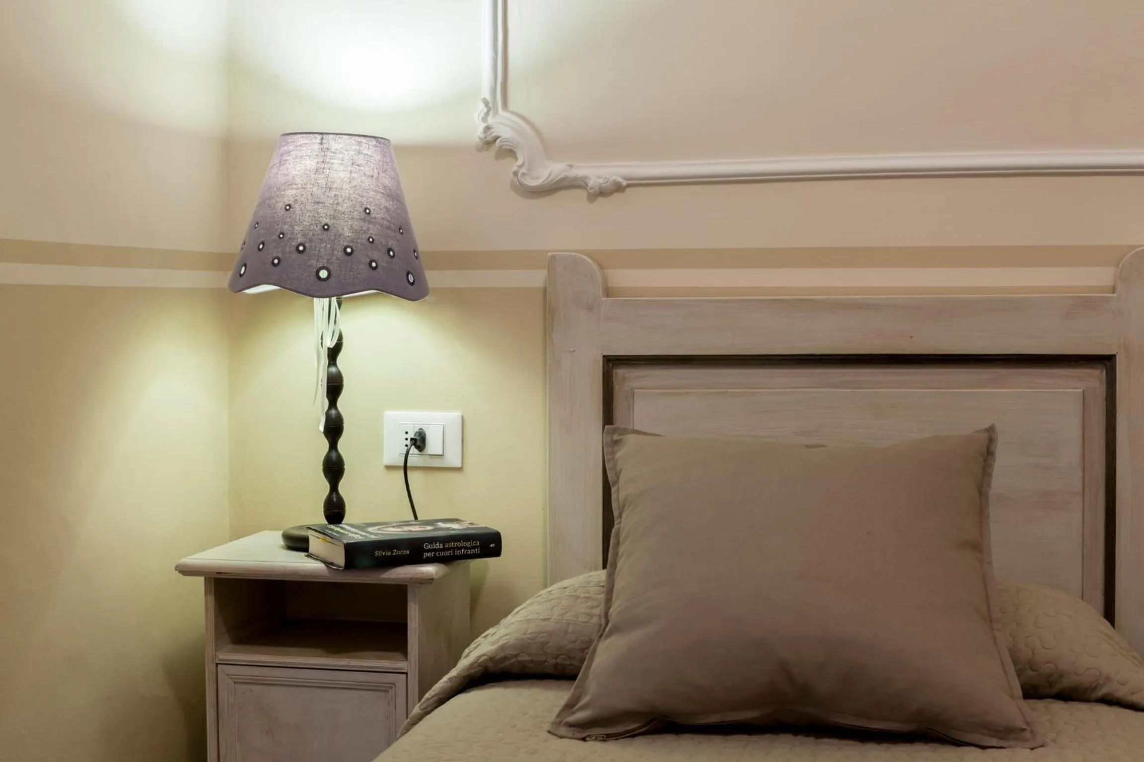 Decorative detail, Bed in Soggiorno Pezzati