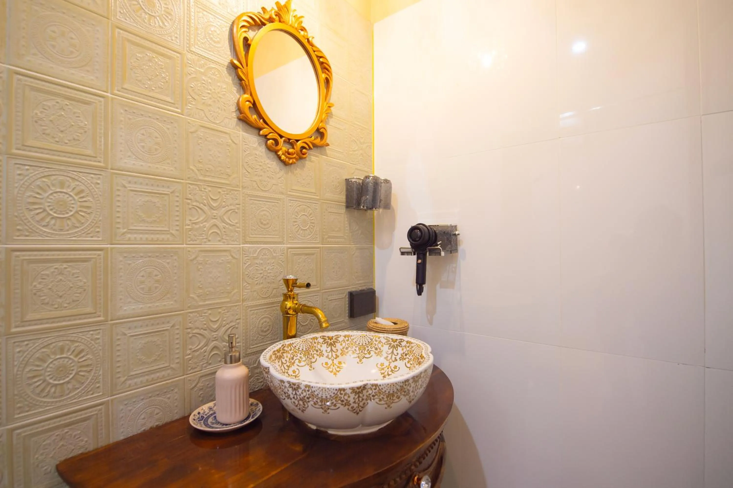 Bathroom in The Unforgotten B&B