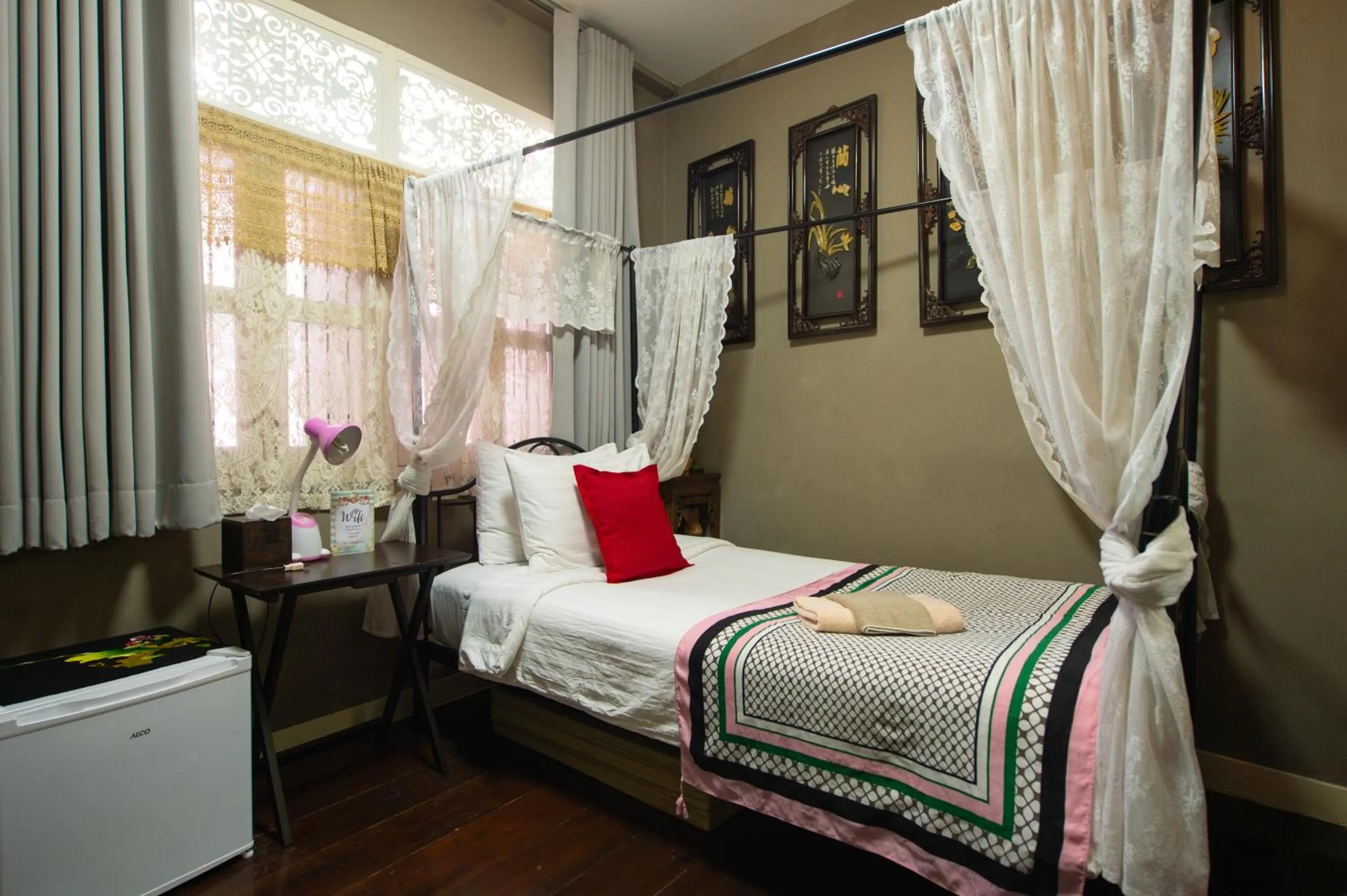 Photo of the whole room, Bed in The Unforgotten B&B