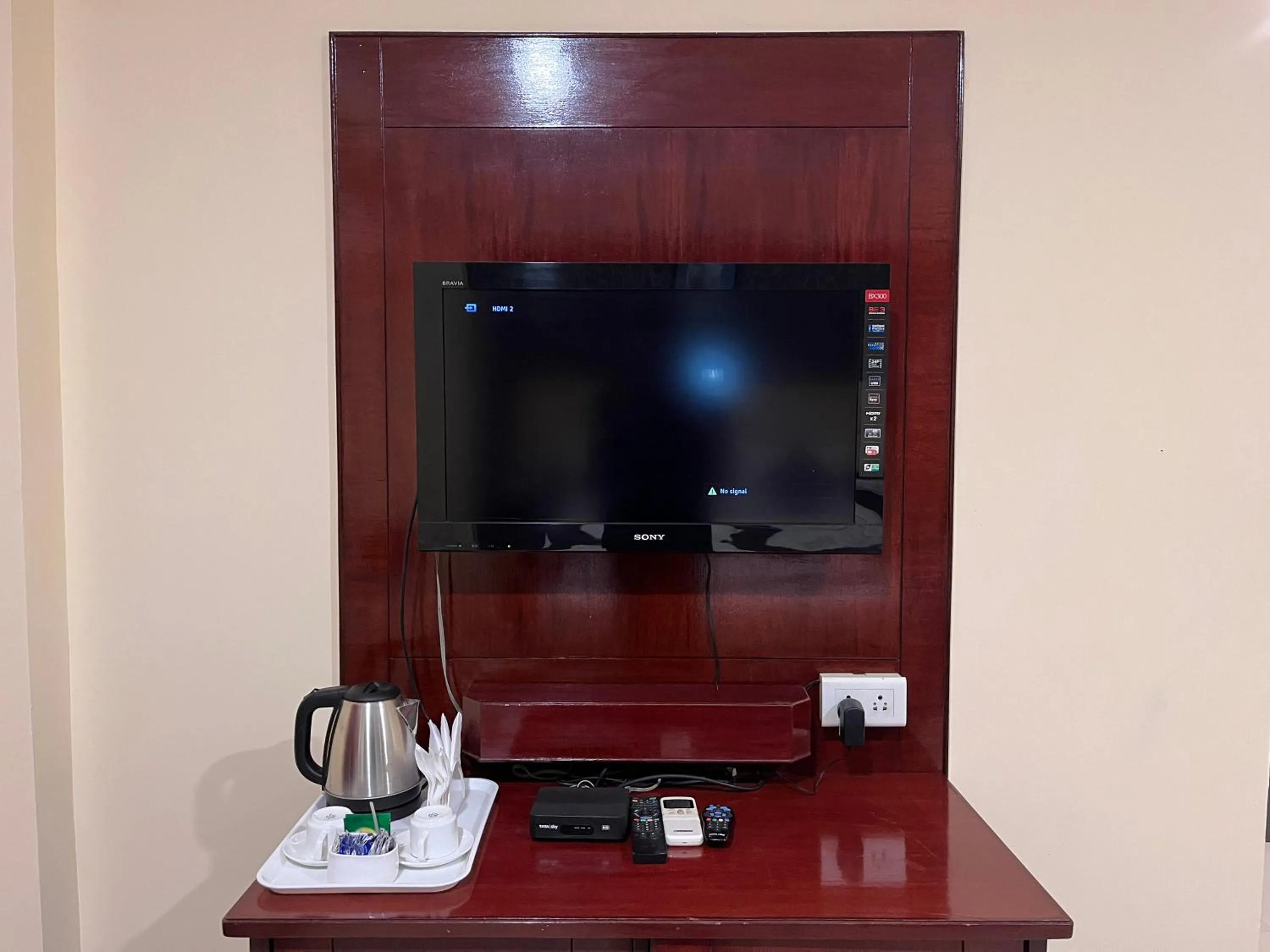 TV and multimedia in Ananya Comfortss