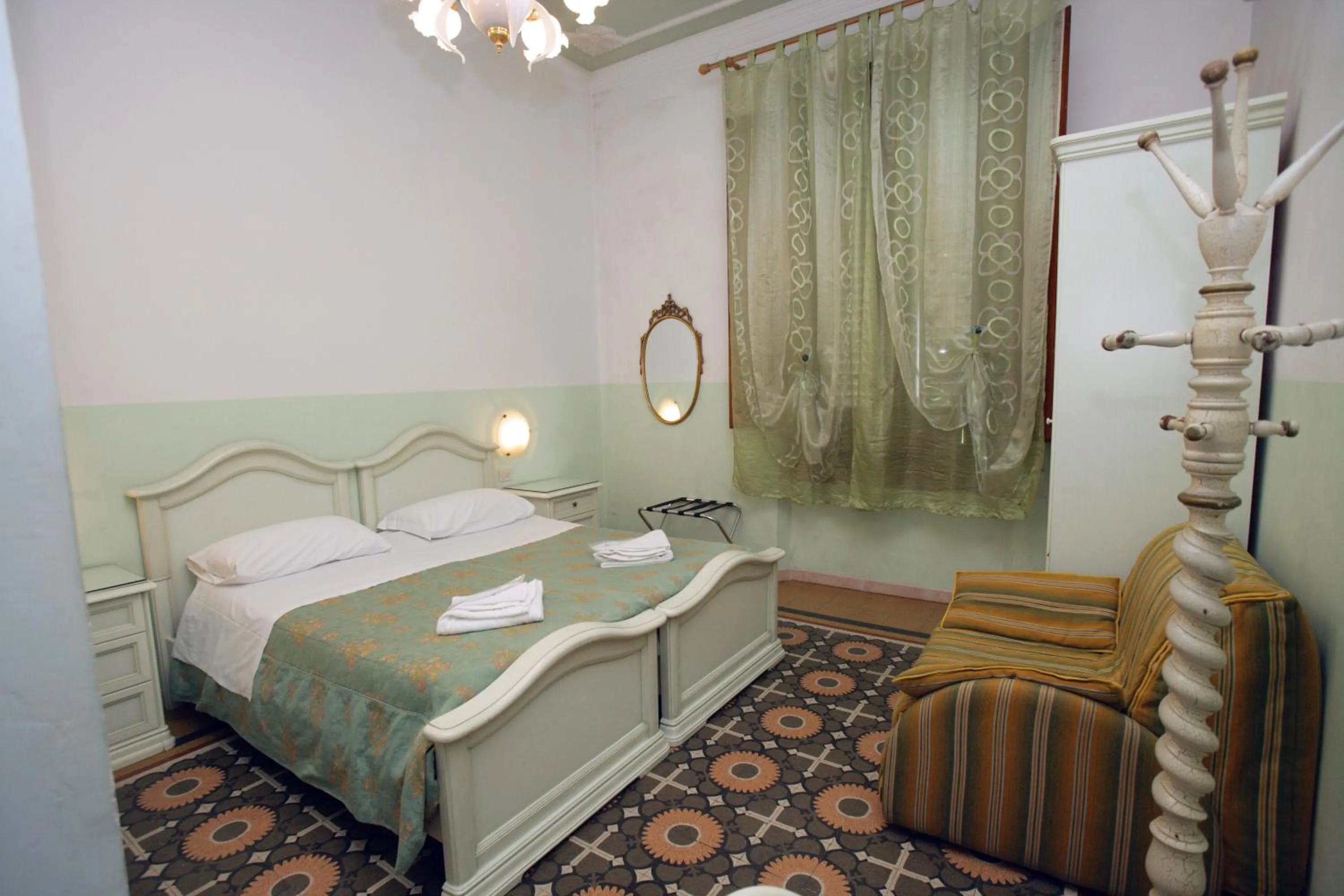 Photo of the whole room, Bed in Hotel Desirèe