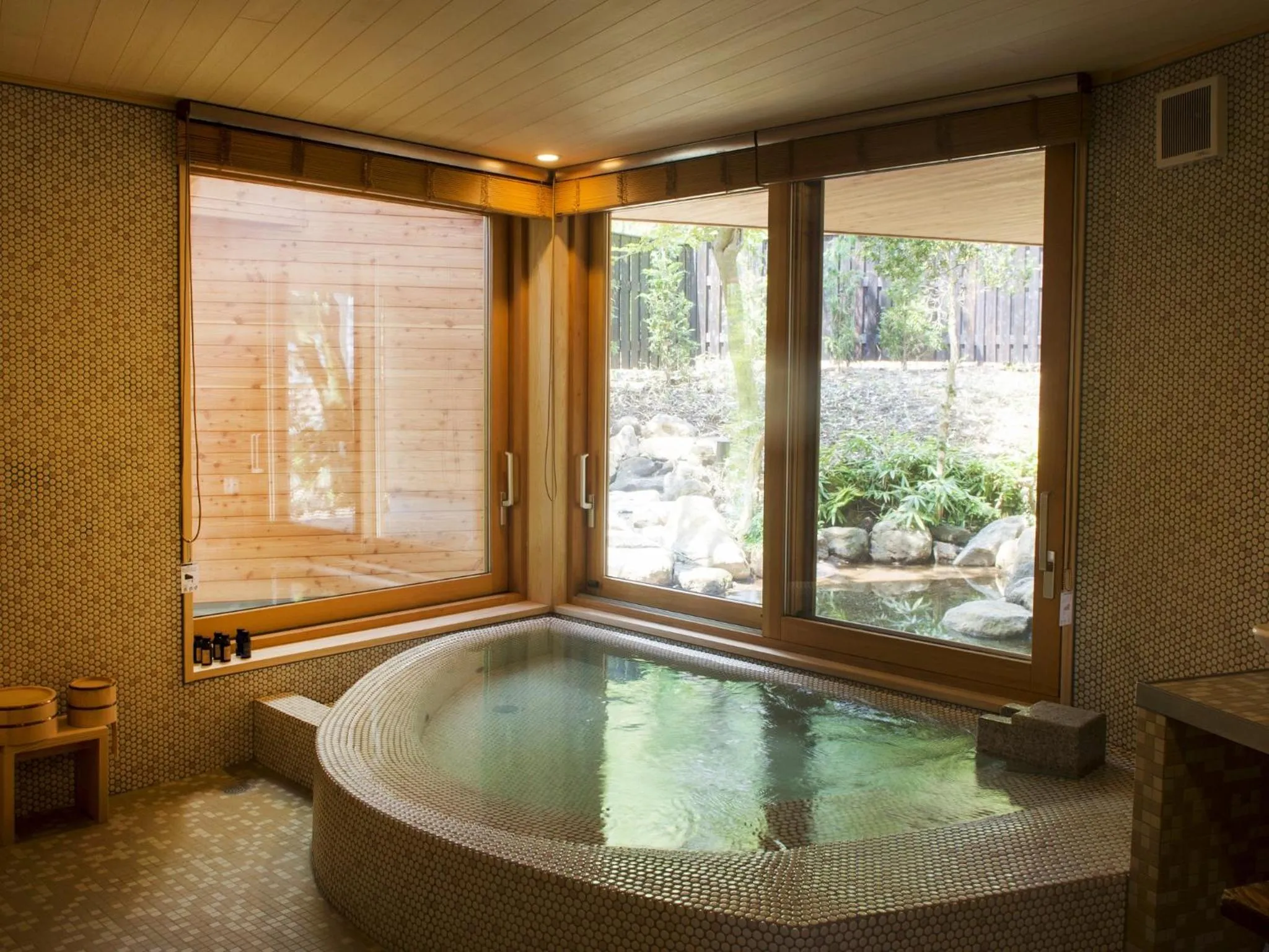 Hot Spring Bath in Hakone Retreat villa 1f
