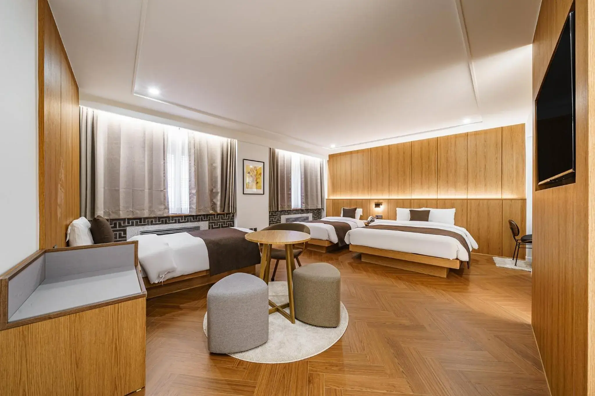 Triple Room with City View in Commodore Hotel Busan Triple Room with City View in Commodore Hotel Busan