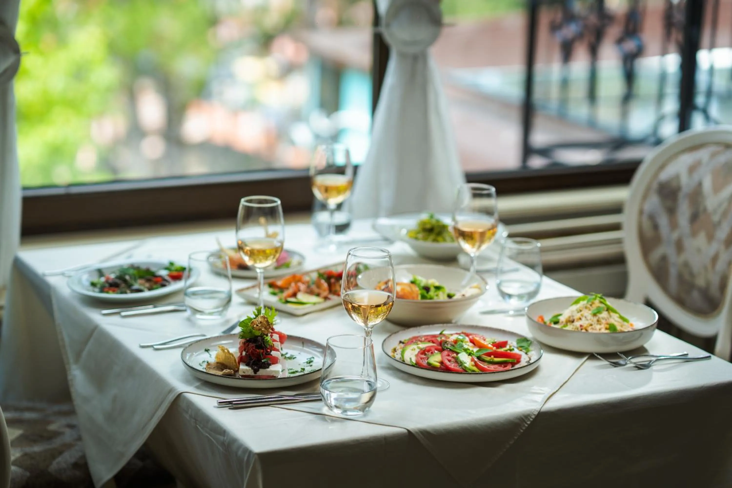 Food and drinks in Maxi Park Hotel & Spa