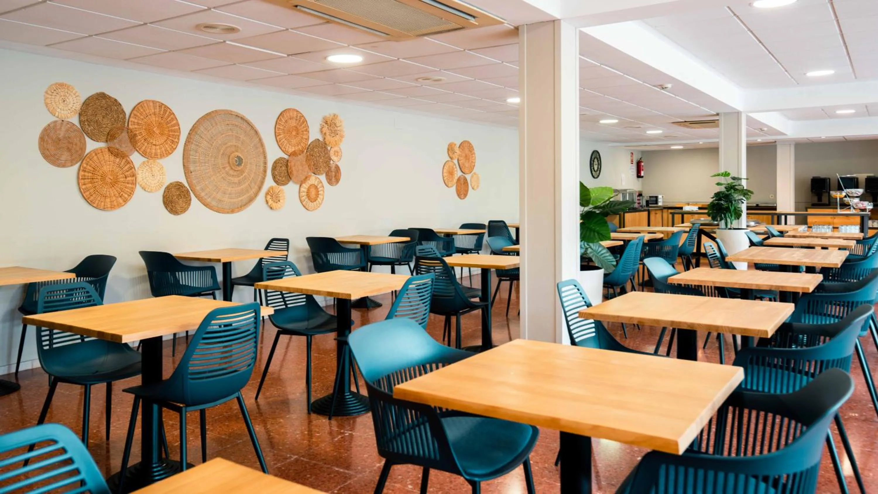 Restaurant/places to eat in Hotel S'Agoita