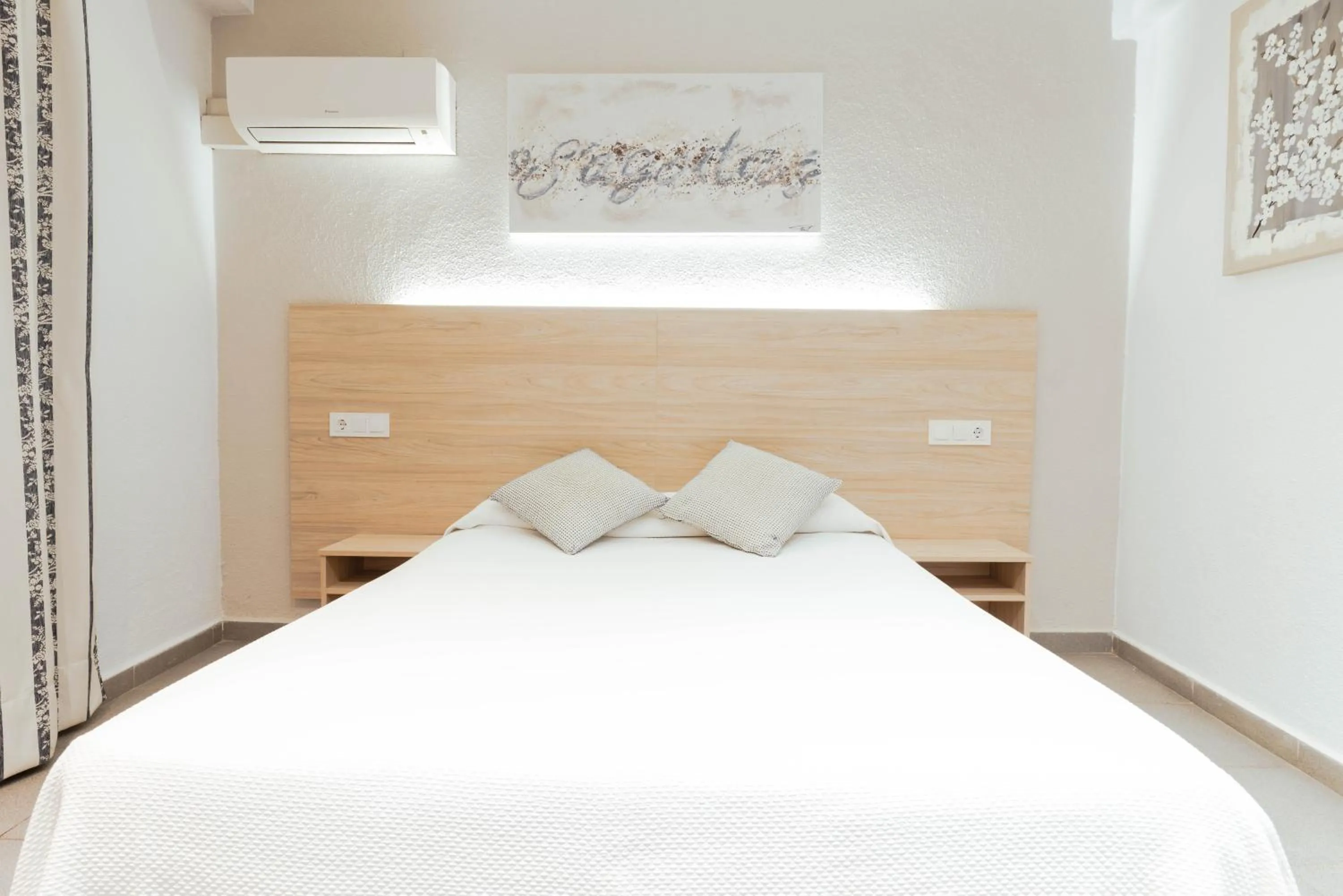 Bed in Hotel S'Agoita