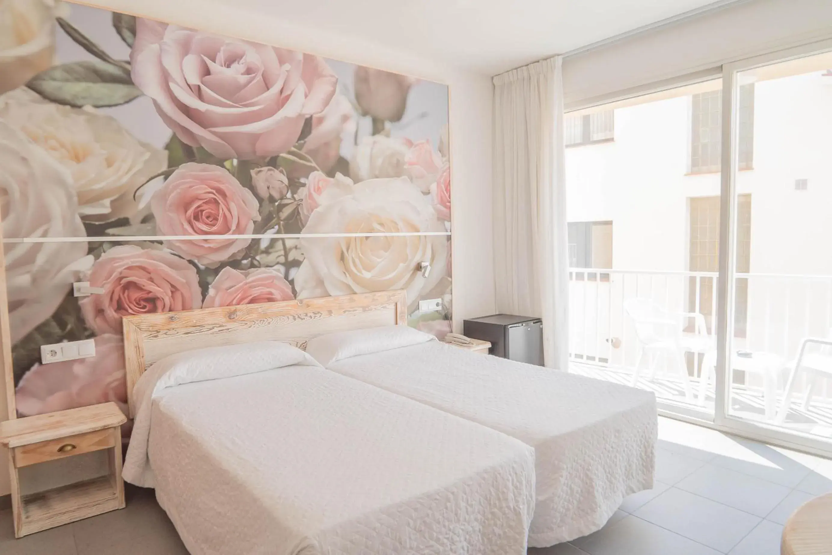 Double or Twin Room with Balcony in Hotel S'Agoita Double or Twin Room with Balcony in Hotel S'Agoita