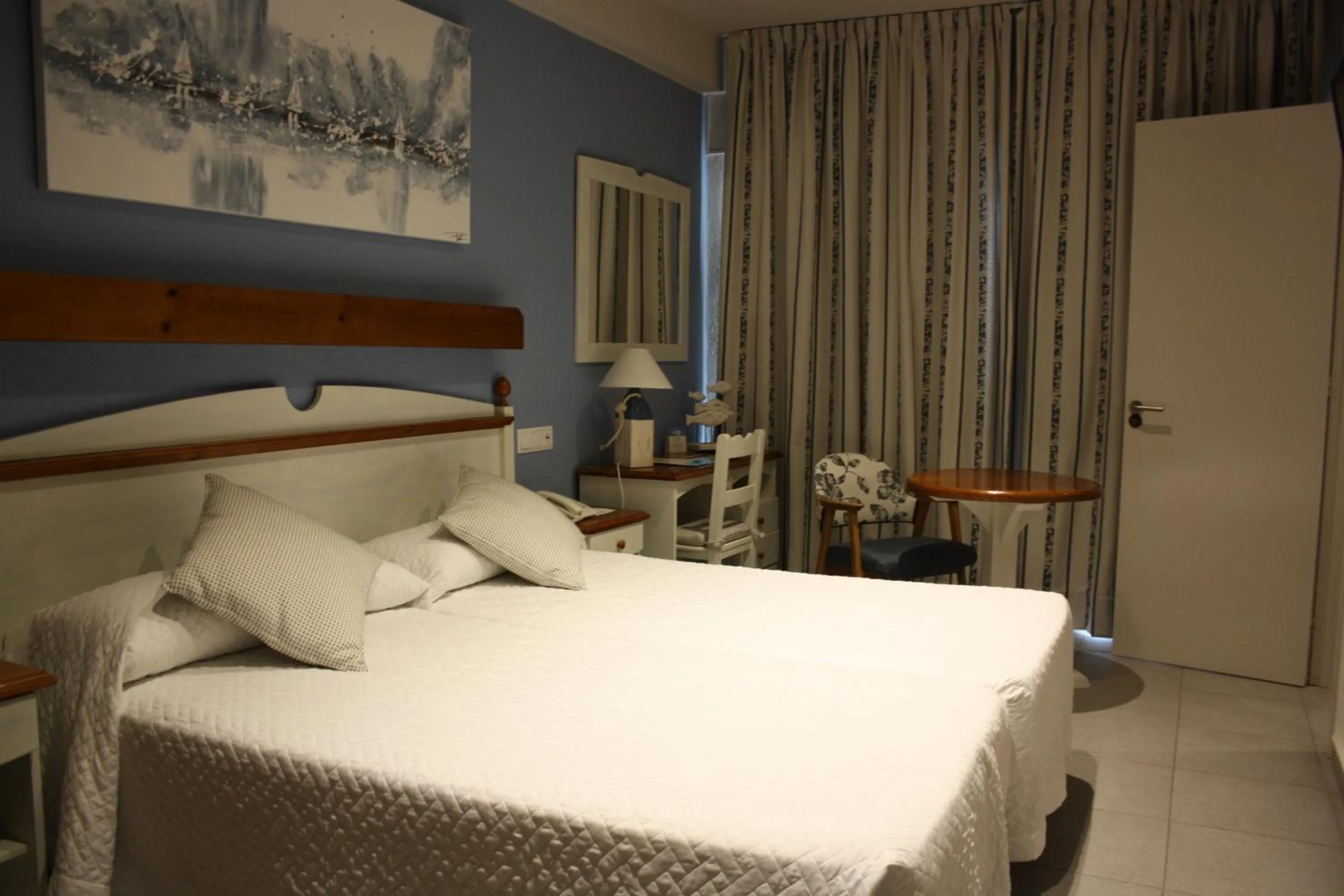 Photo of the whole room, Bed in Hotel S'Agoita