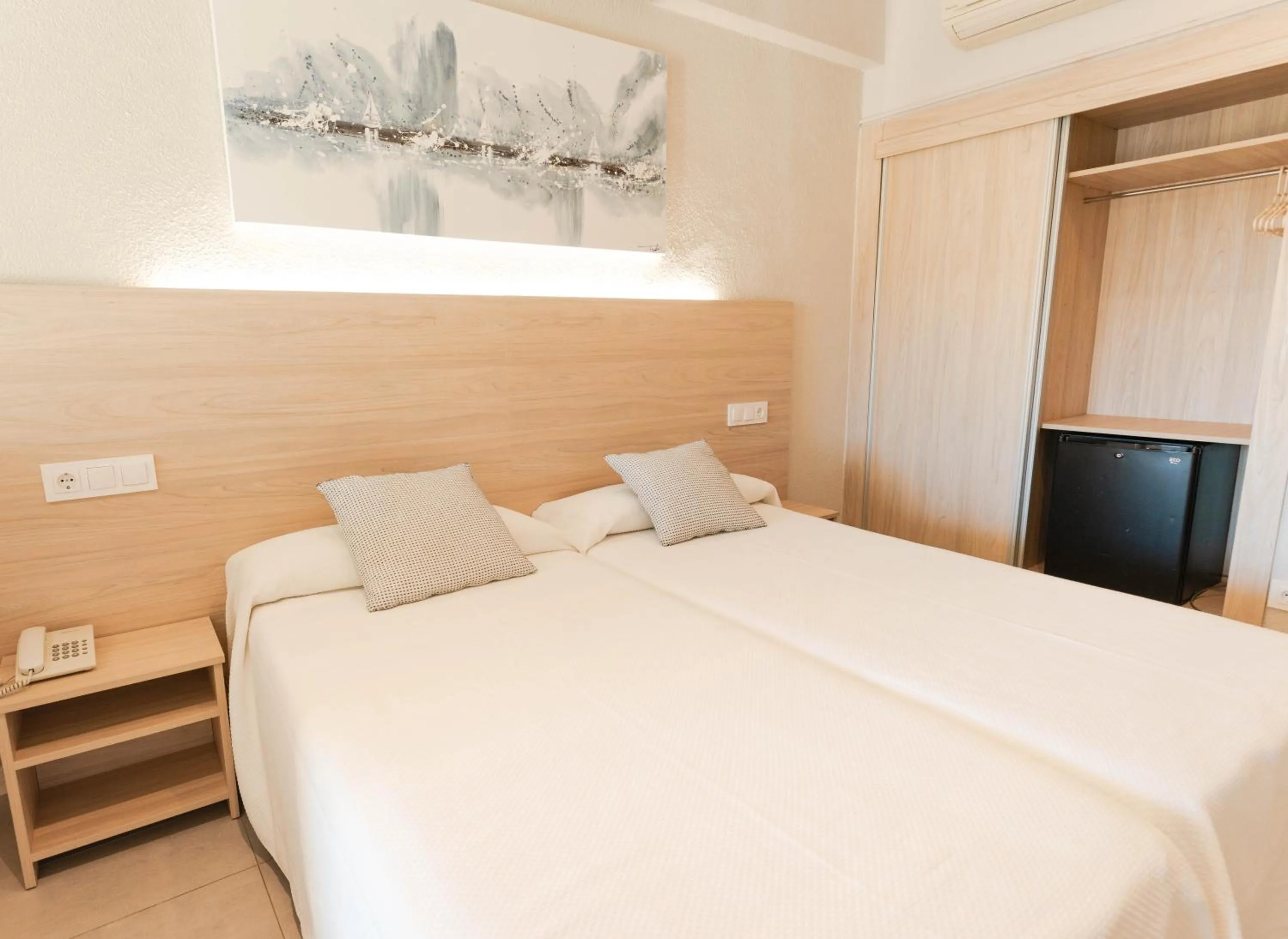 Bed in Hotel S'Agoita