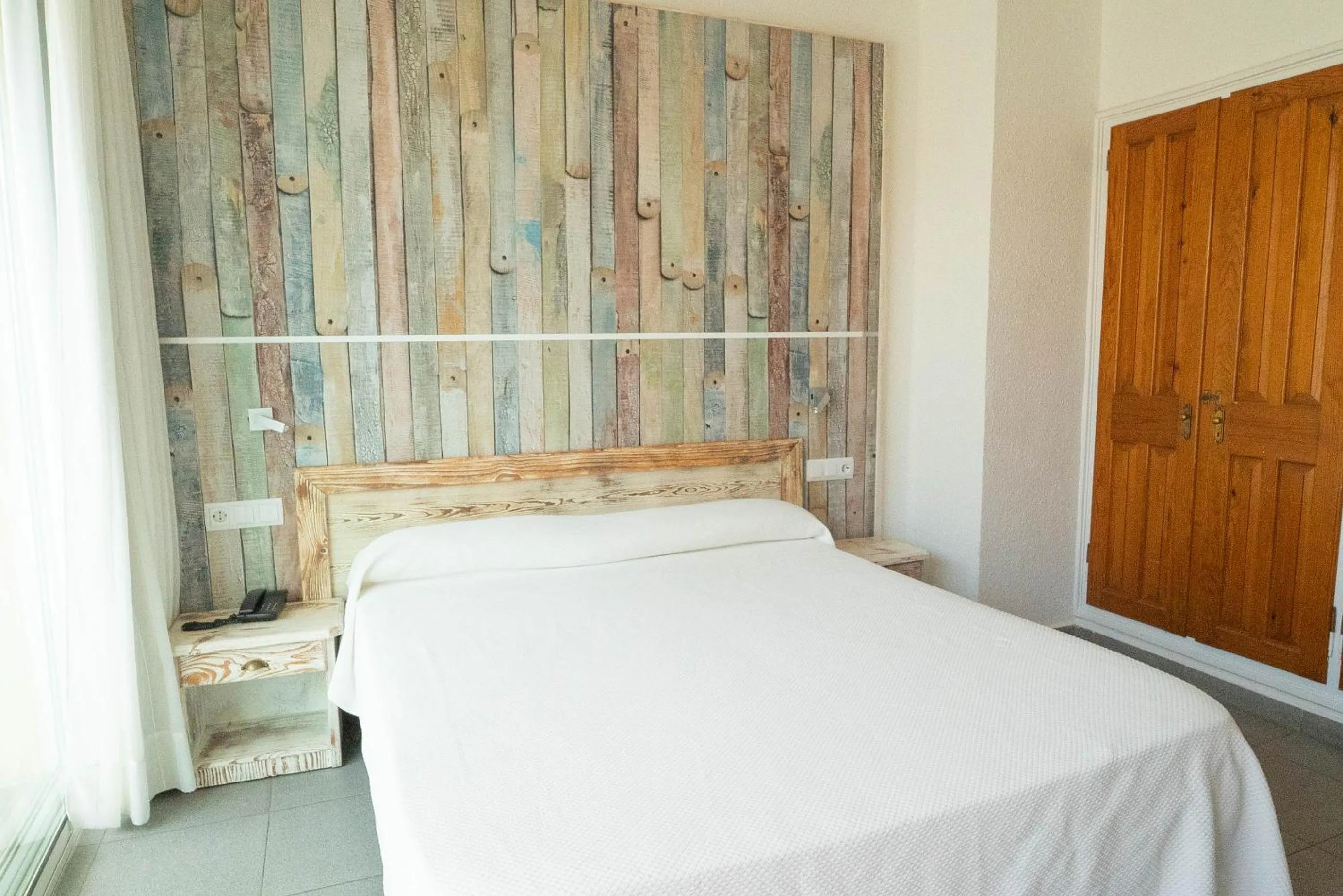 Bedroom, Bed in Hotel S'Agoita